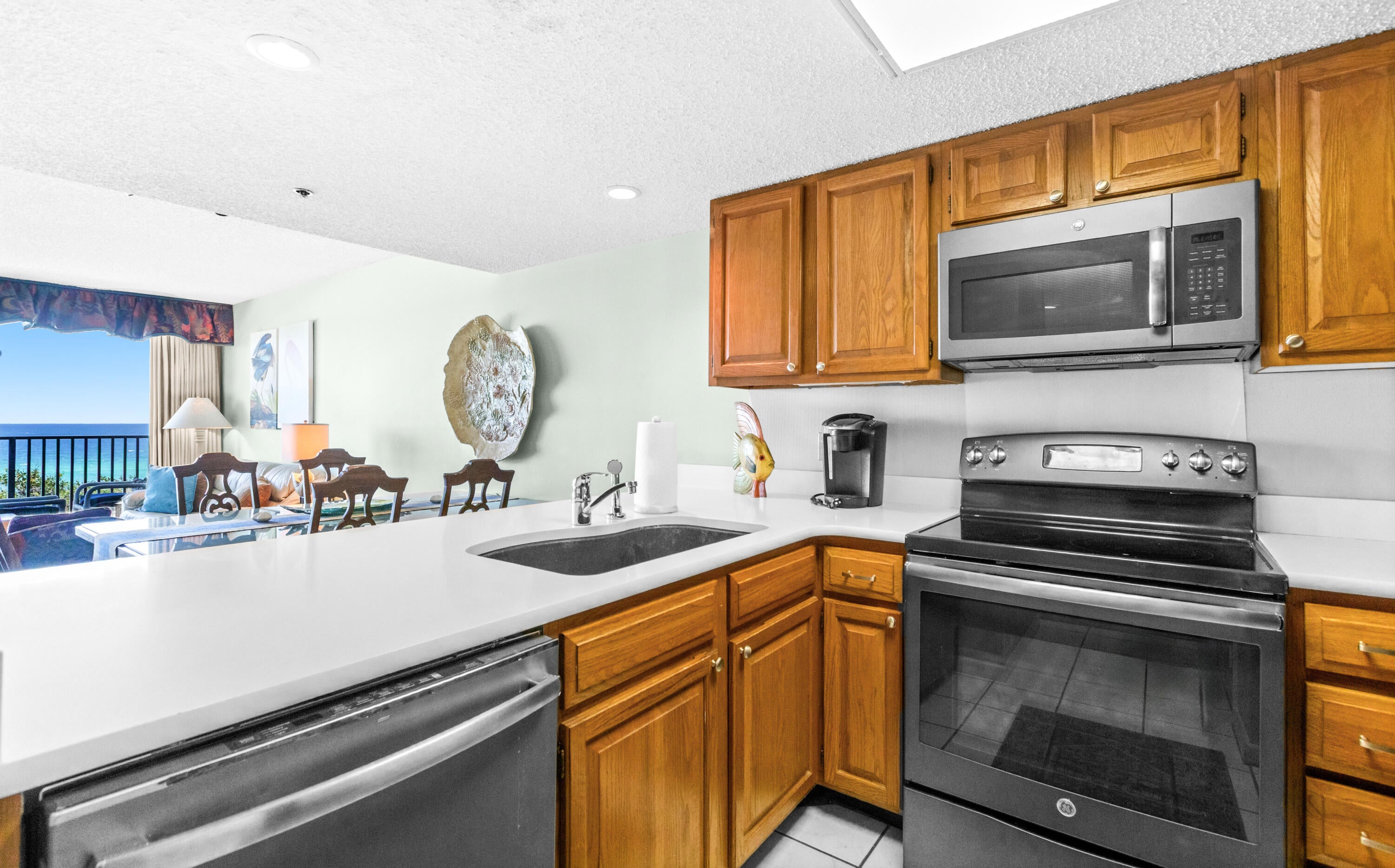 ONE SEAGROVE PLACE CONDOMINIUM - Residential
