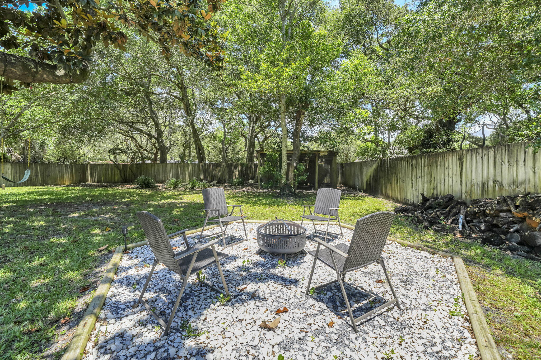 ELLIOTTS POINT 4TH ADDN - Residential
