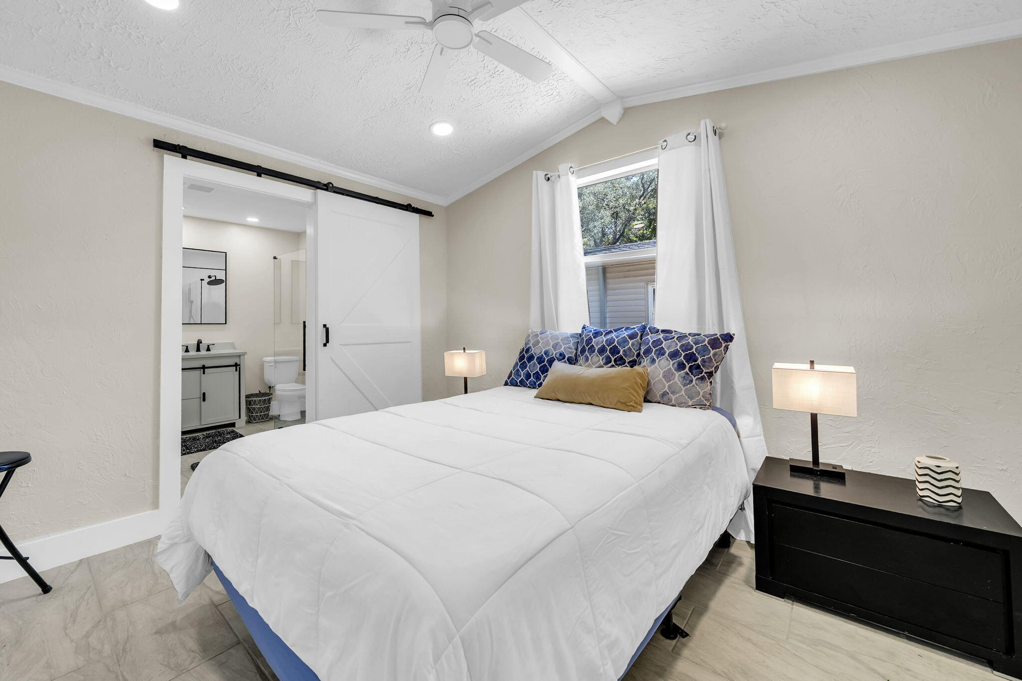 ELLIOTTS POINT 4TH ADDN - Residential