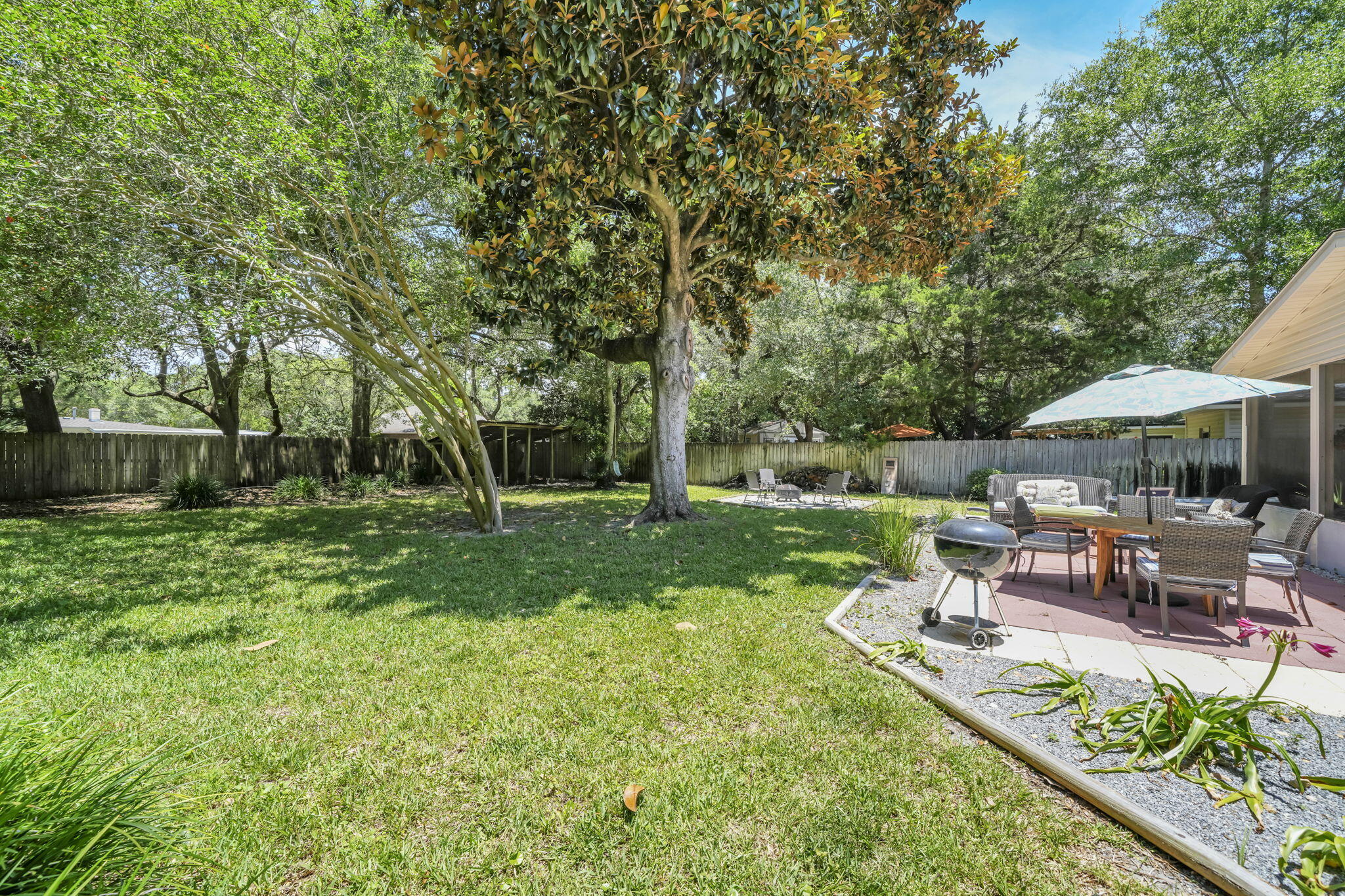 ELLIOTTS POINT 4TH ADDN - Residential