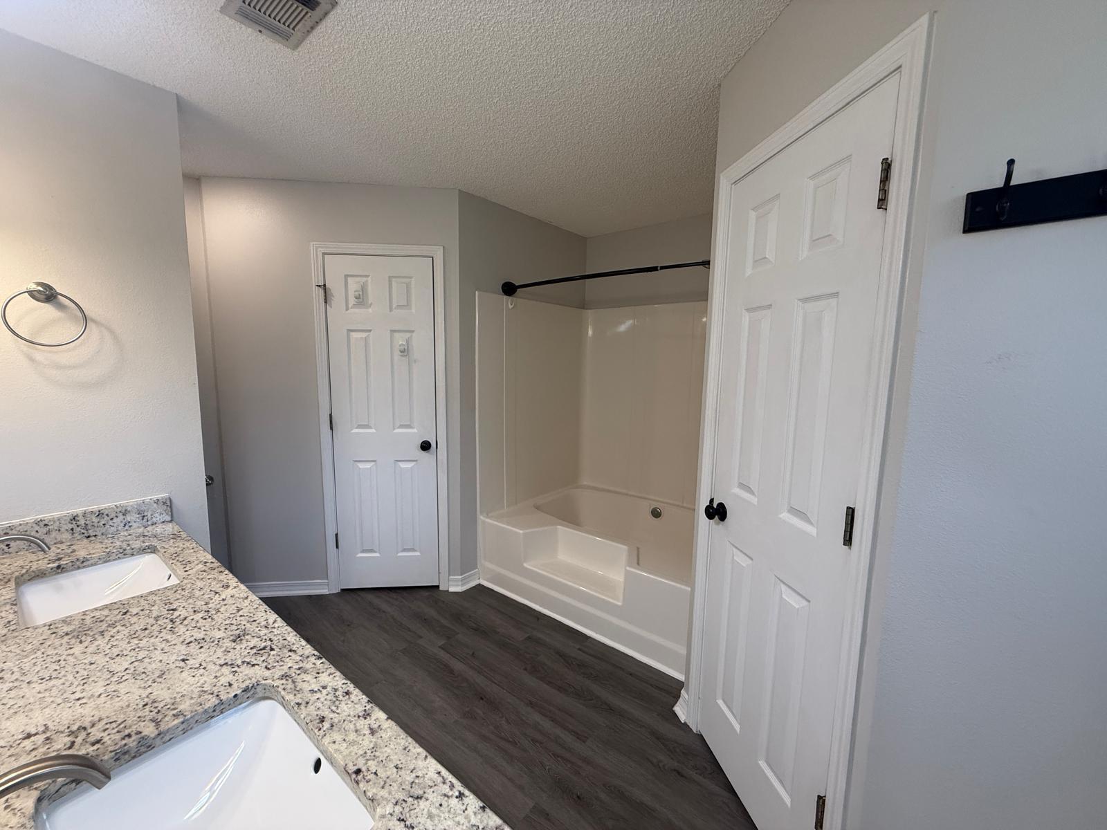 Country Breeze East - Residential Lease