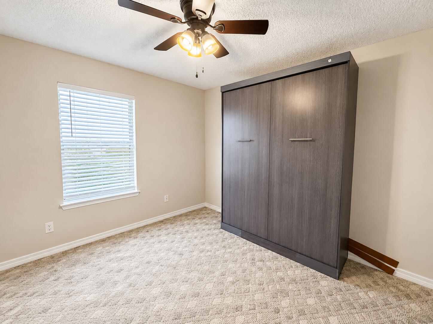 Country Breeze East - Residential Lease