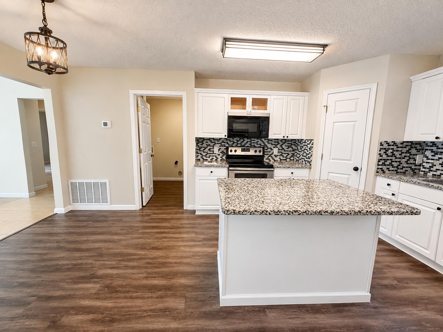 Country Breeze East - Residential Lease