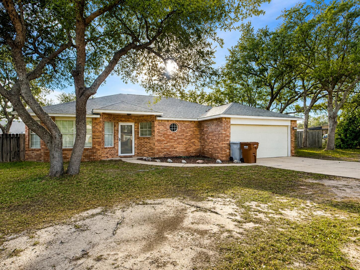 Country Breeze East - Residential Lease