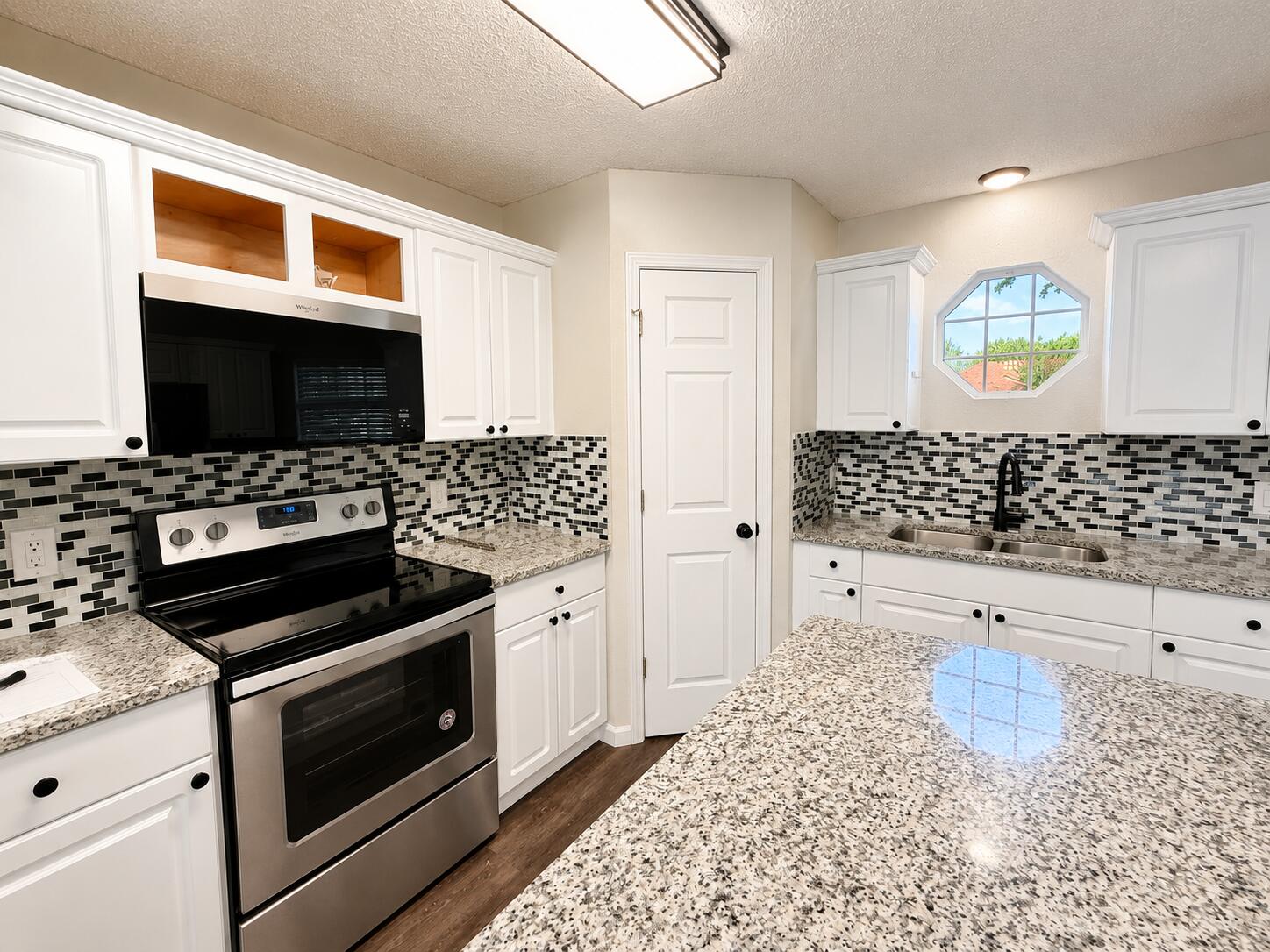 Country Breeze East - Residential Lease