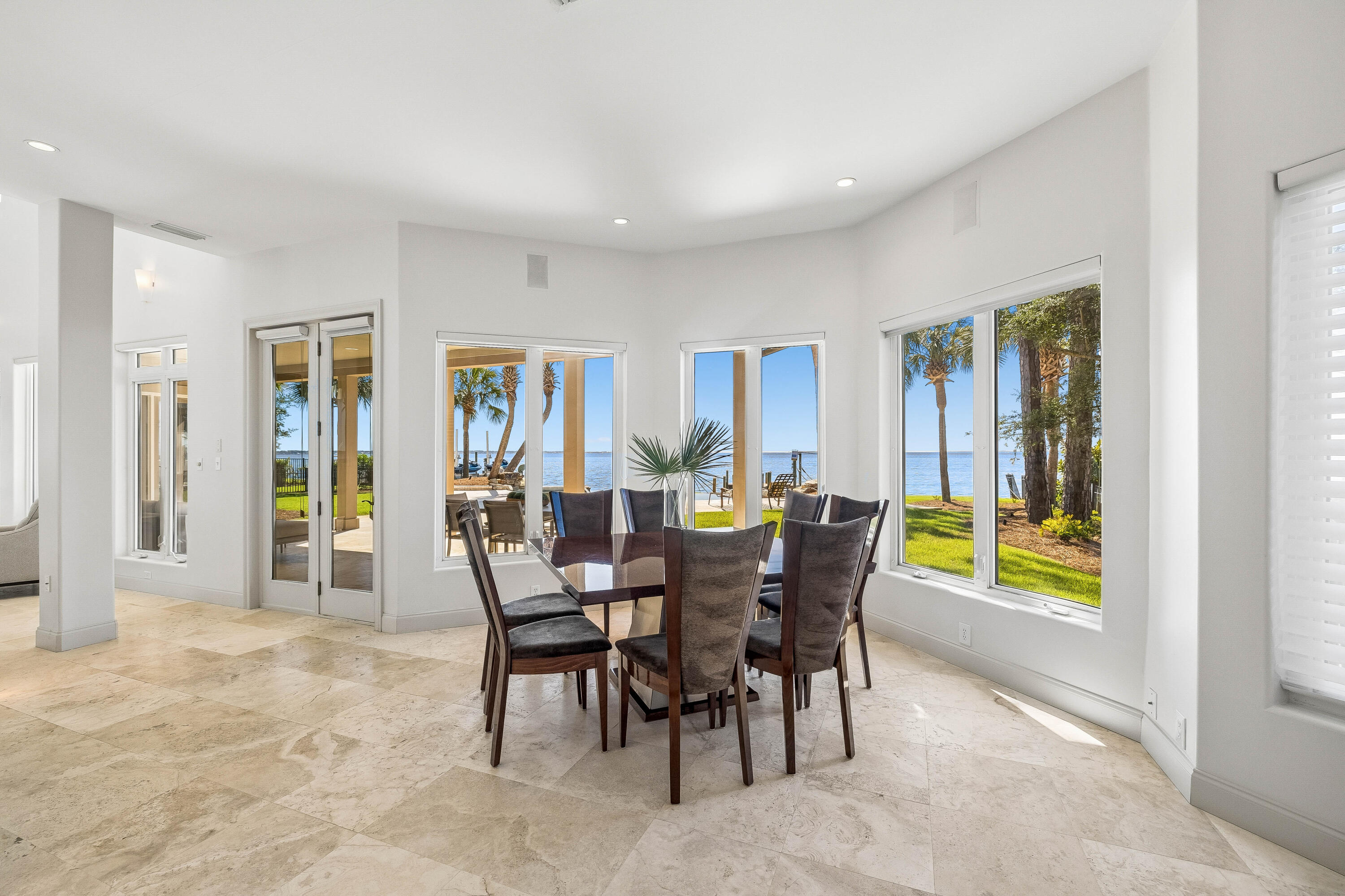 BURNT PINE CIRCLE - Residential