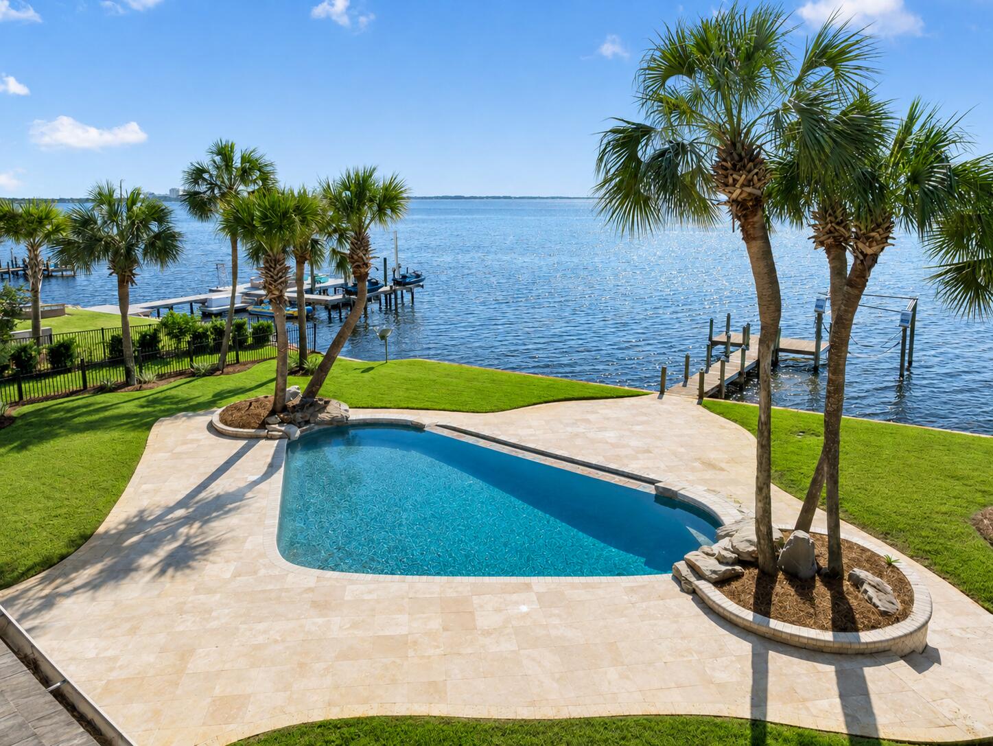 BURNT PINE CIRCLE - Residential