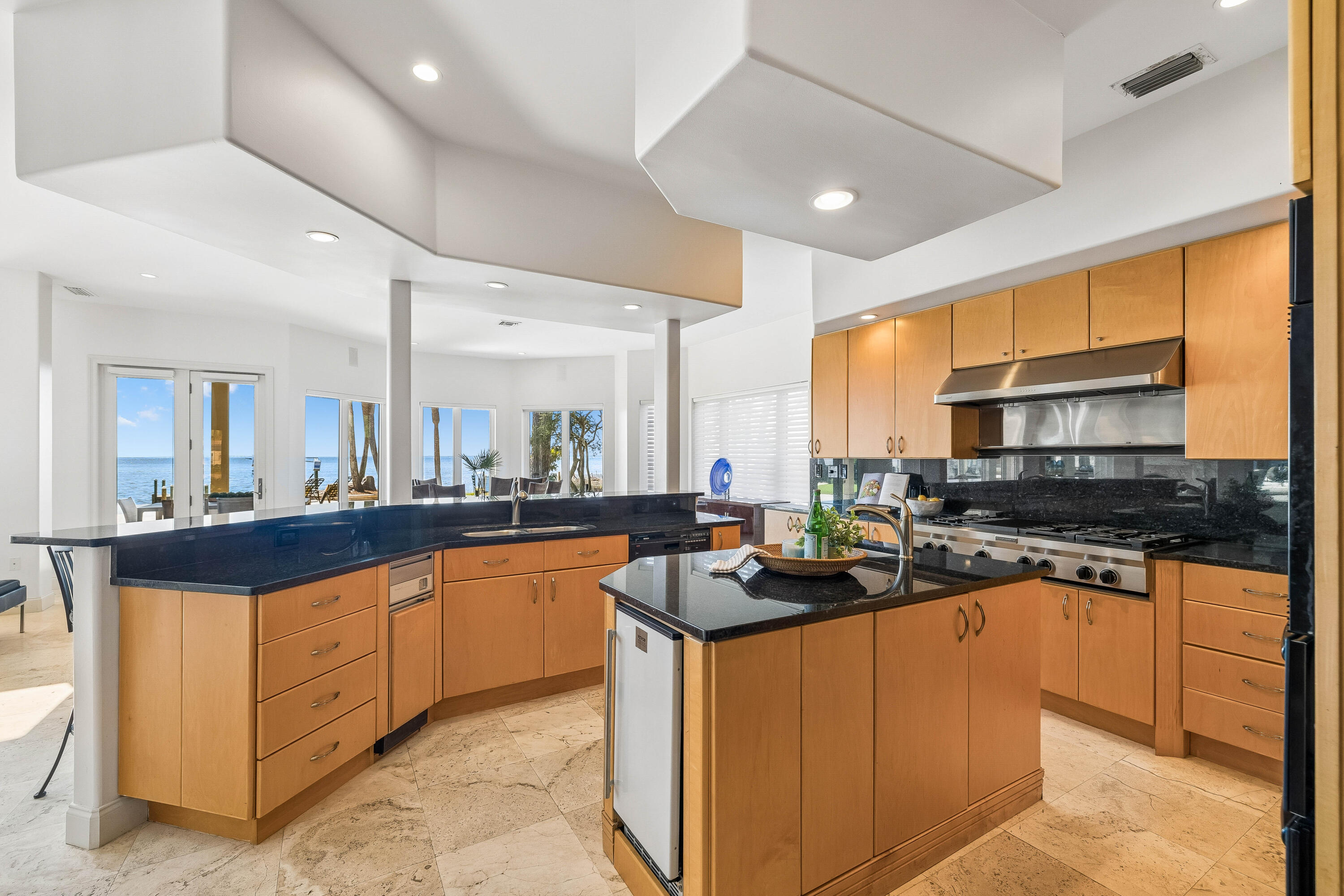 BURNT PINE CIRCLE - Residential