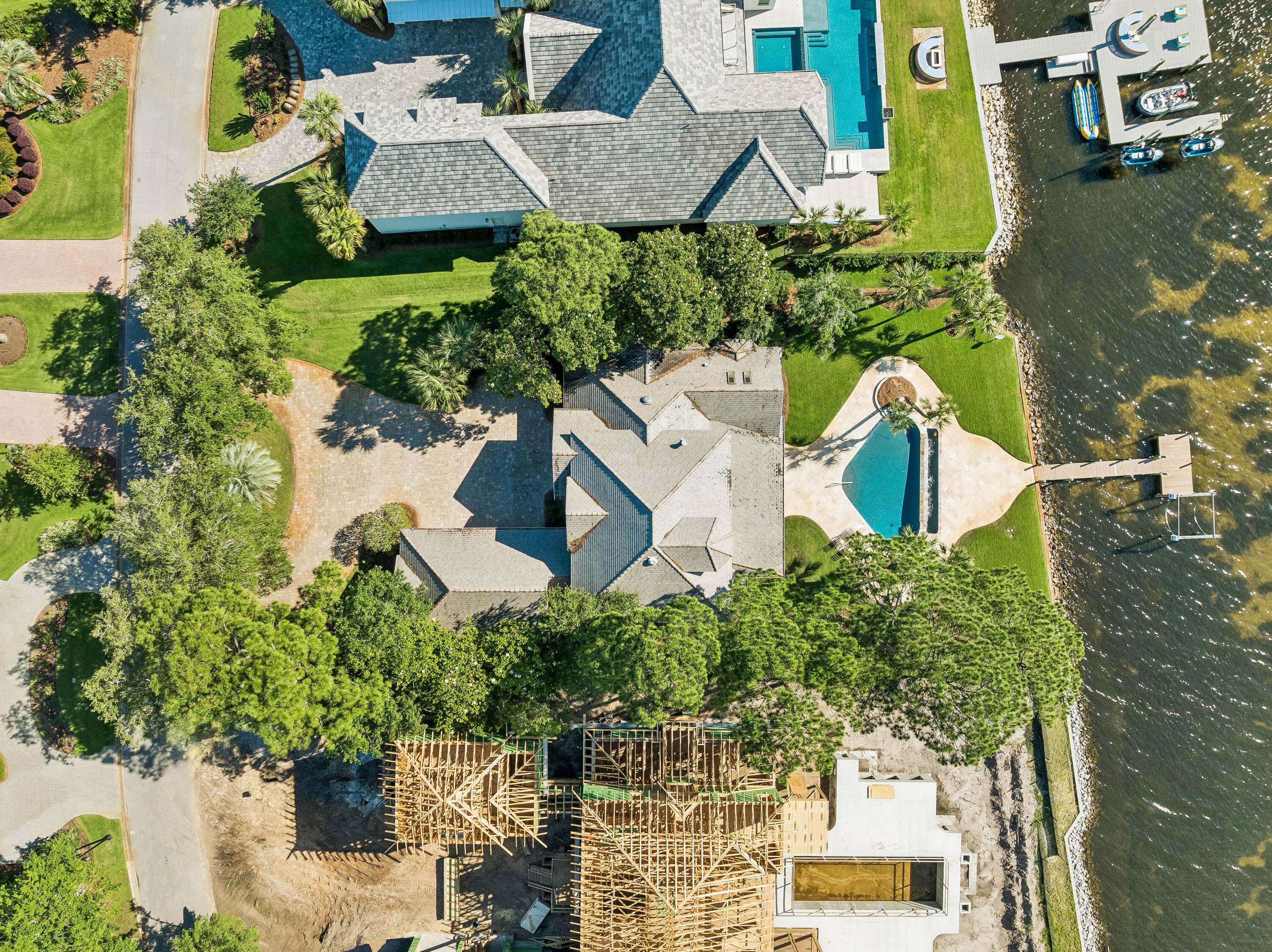 BURNT PINE CIRCLE - Residential