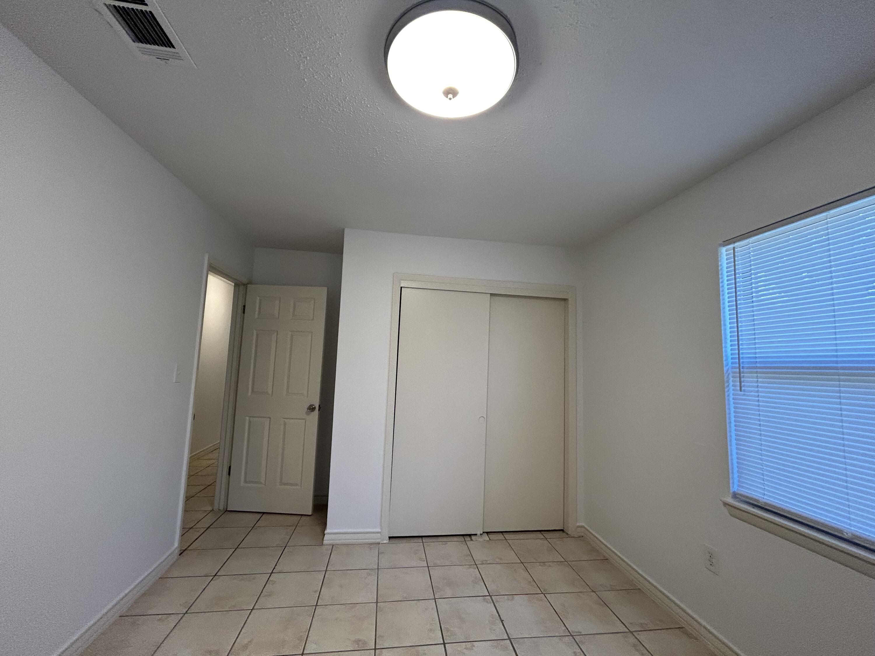 LAKEWOOD 1ST ADDN - Residential Lease