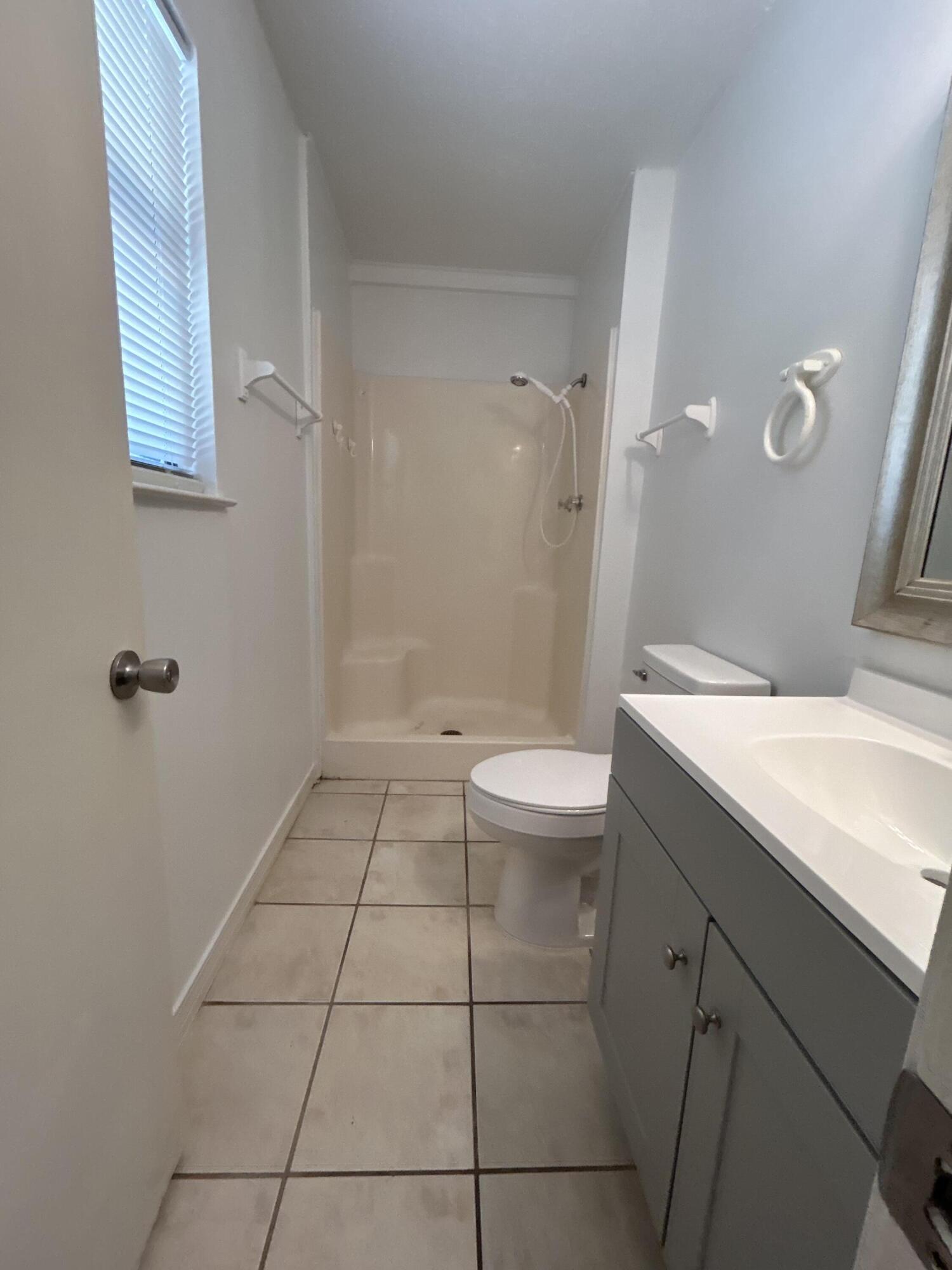 LAKEWOOD 1ST ADDN - Residential Lease