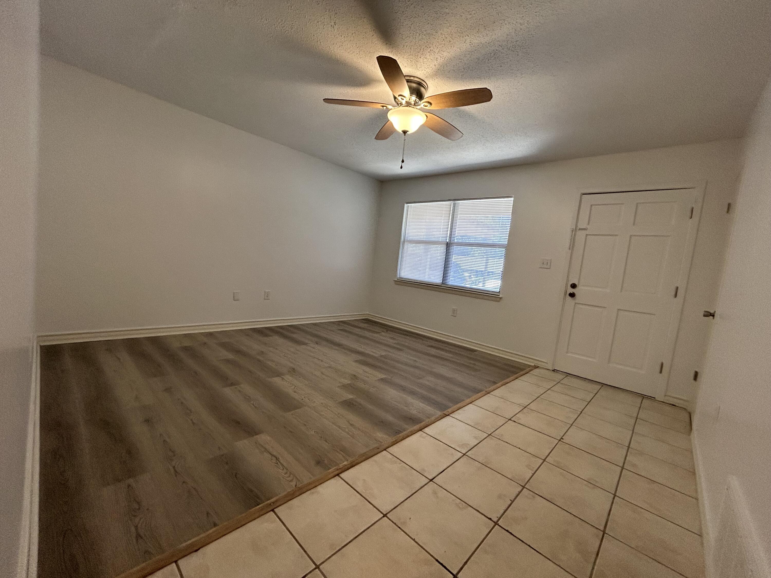 LAKEWOOD 1ST ADDN - Residential Lease