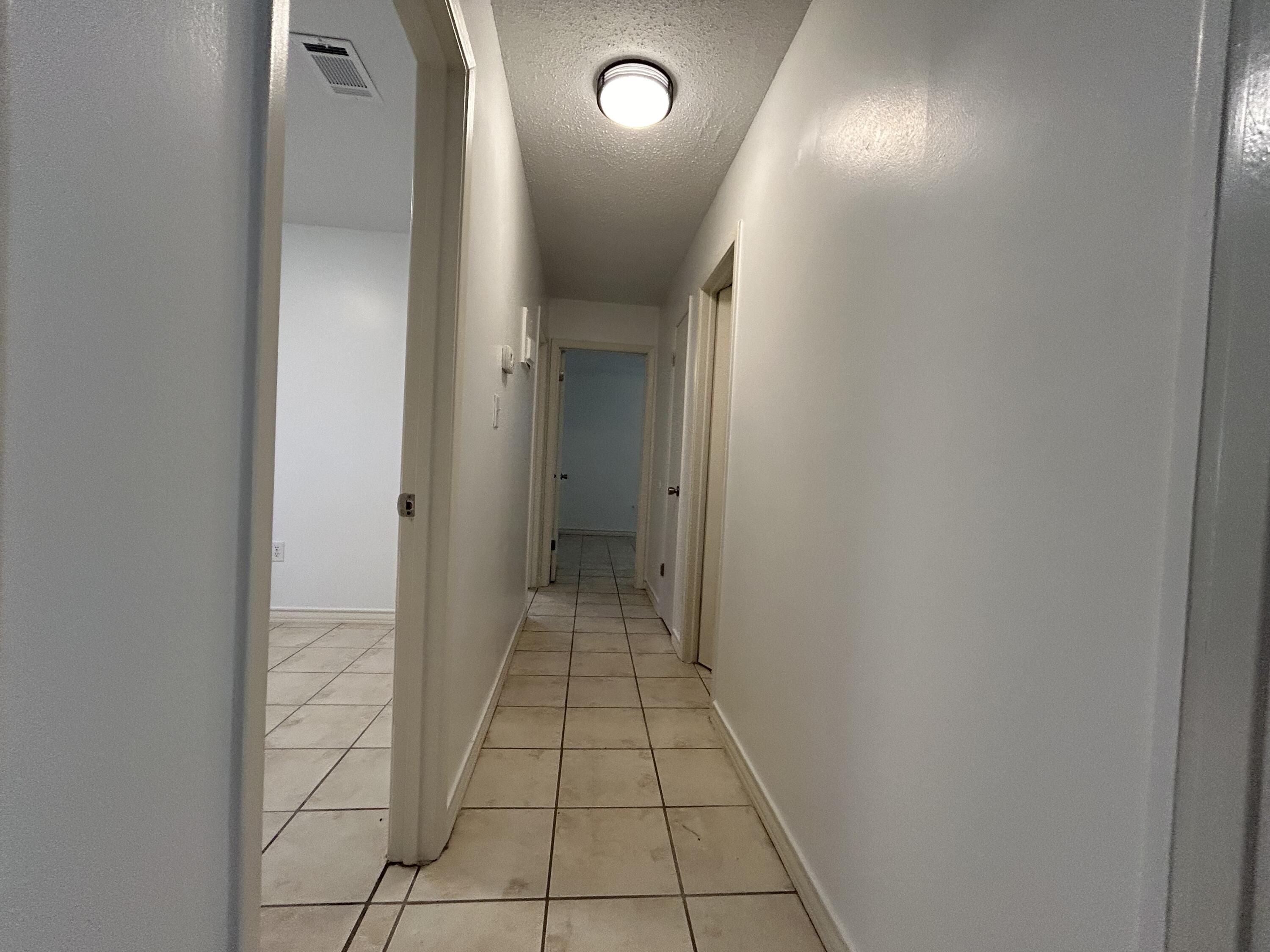 LAKEWOOD 1ST ADDN - Residential Lease