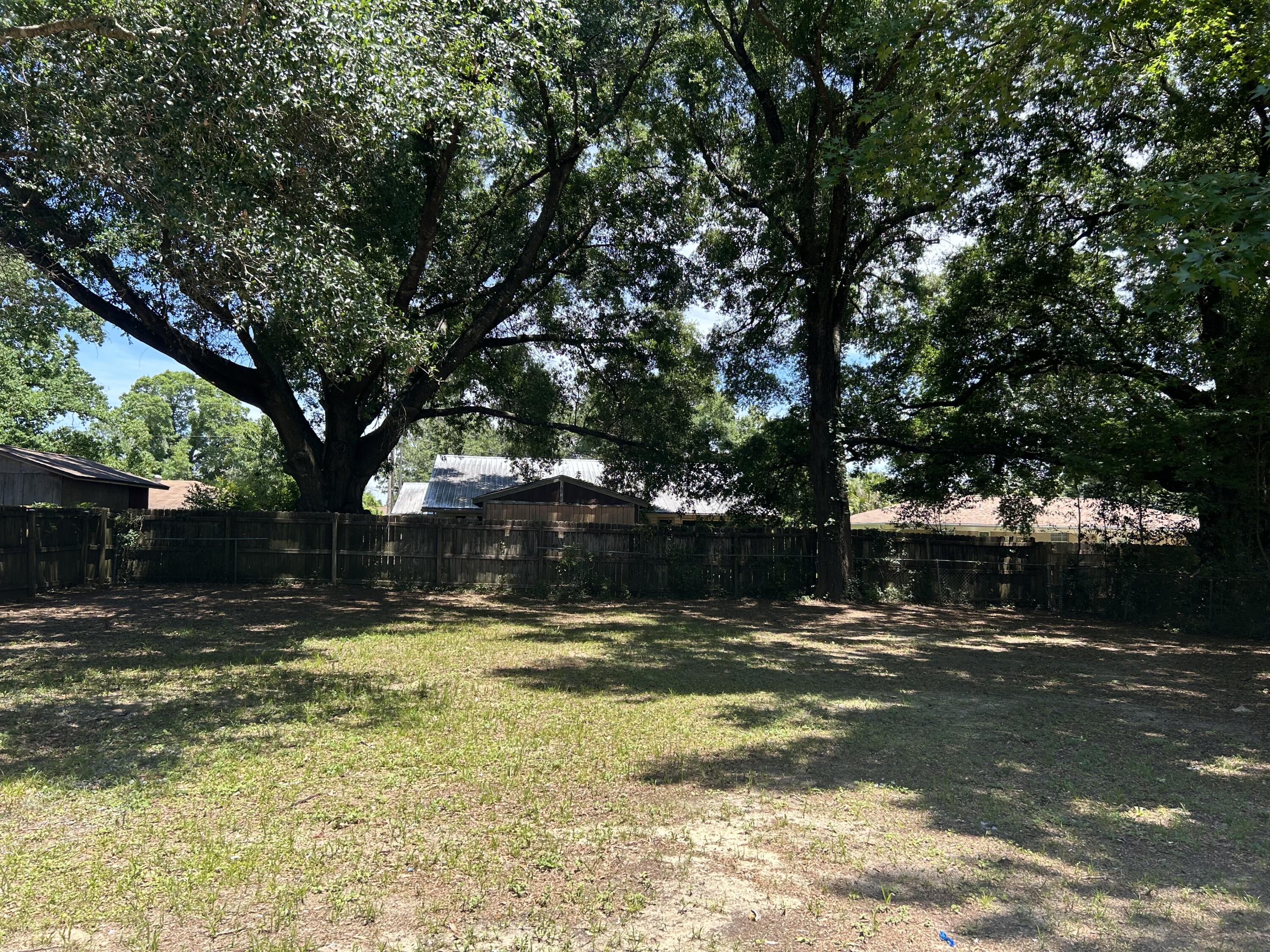 LAKEWOOD 1ST ADDN - Residential Lease
