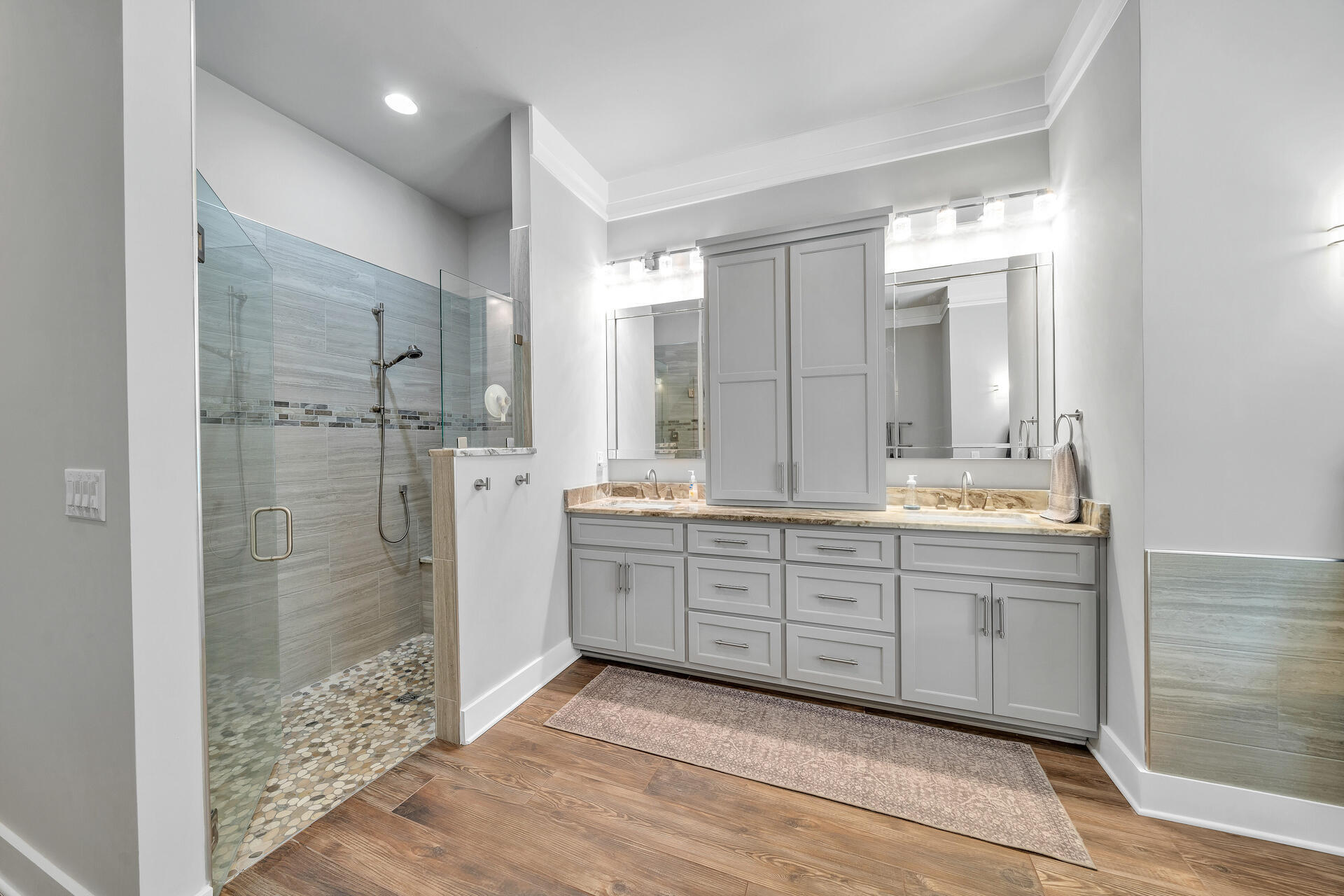 LAGRANGE COVE - Residential