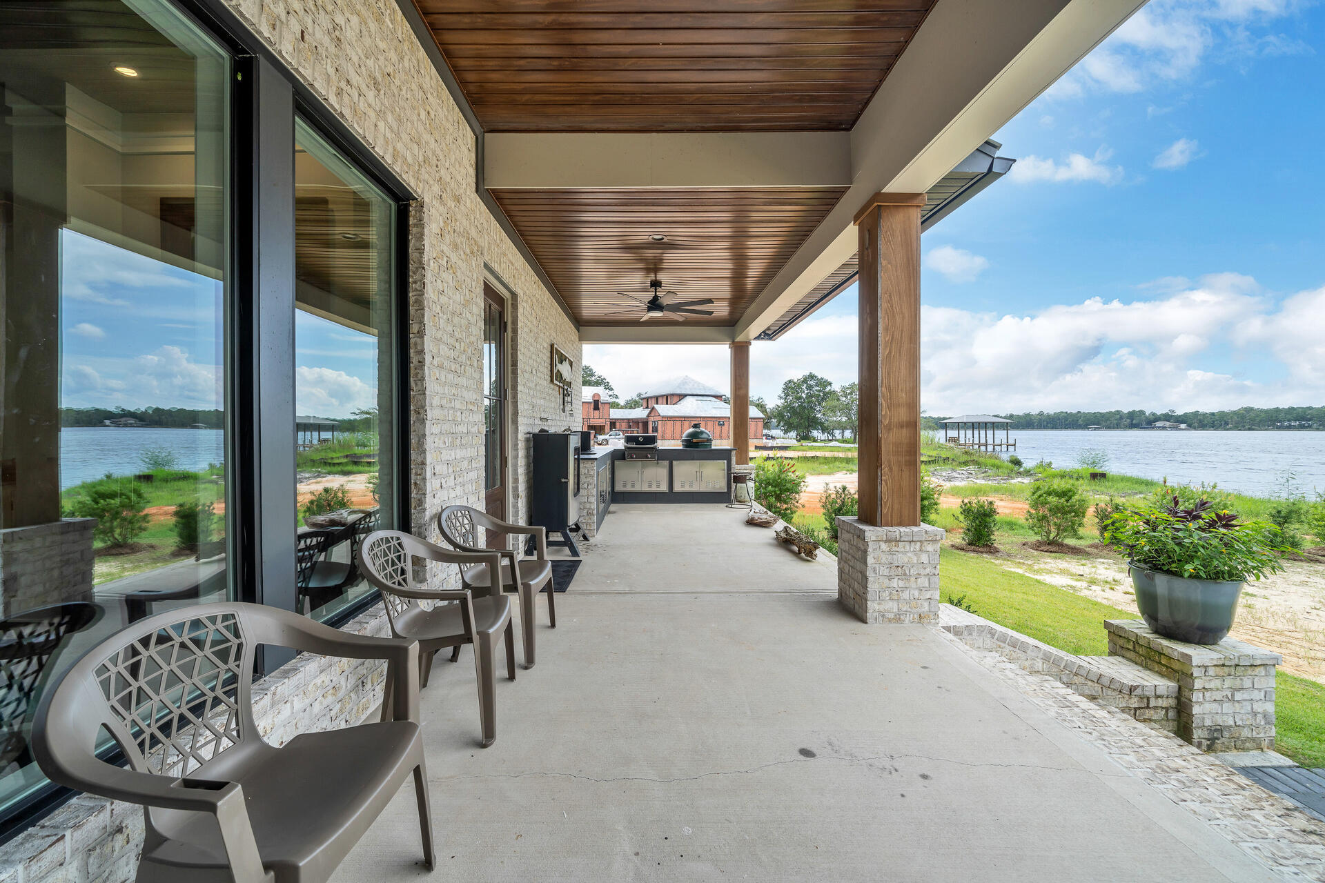 LAGRANGE COVE - Residential