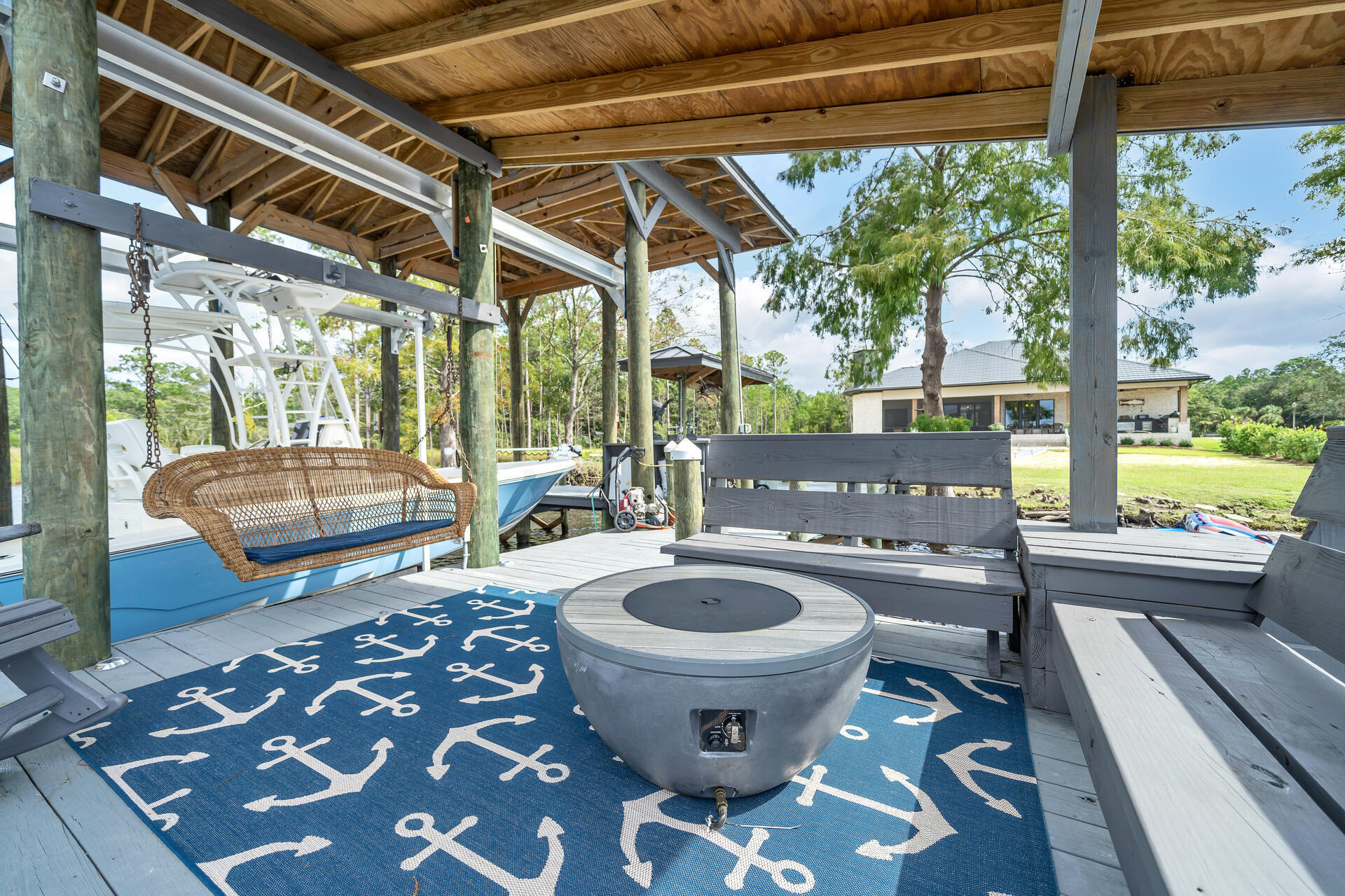 LAGRANGE COVE - Residential