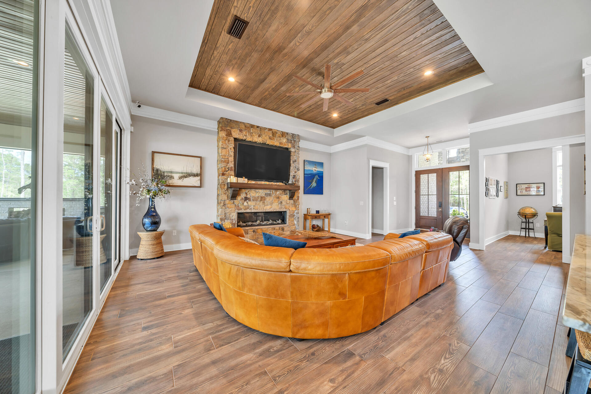 LAGRANGE COVE - Residential