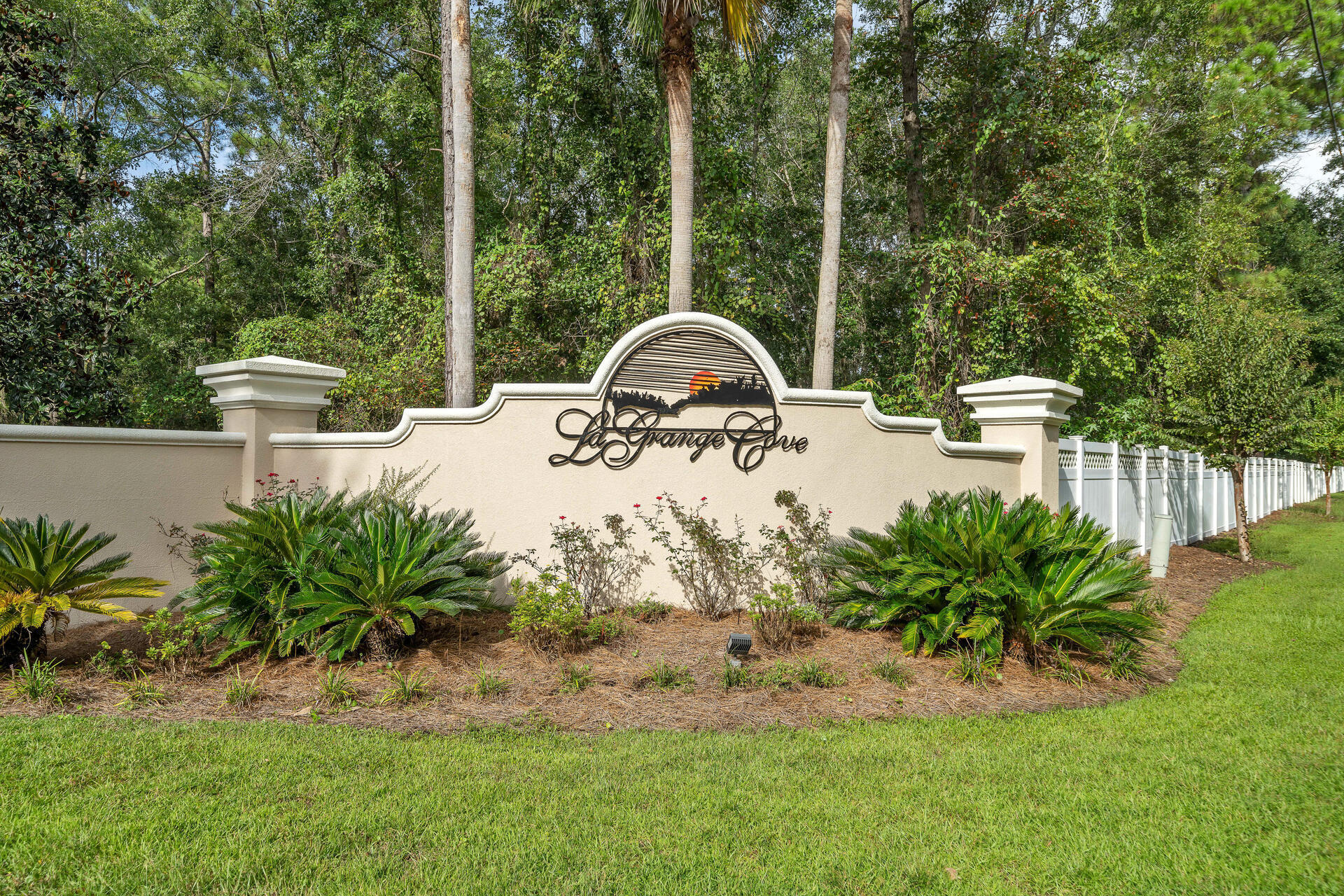 LAGRANGE COVE - Residential