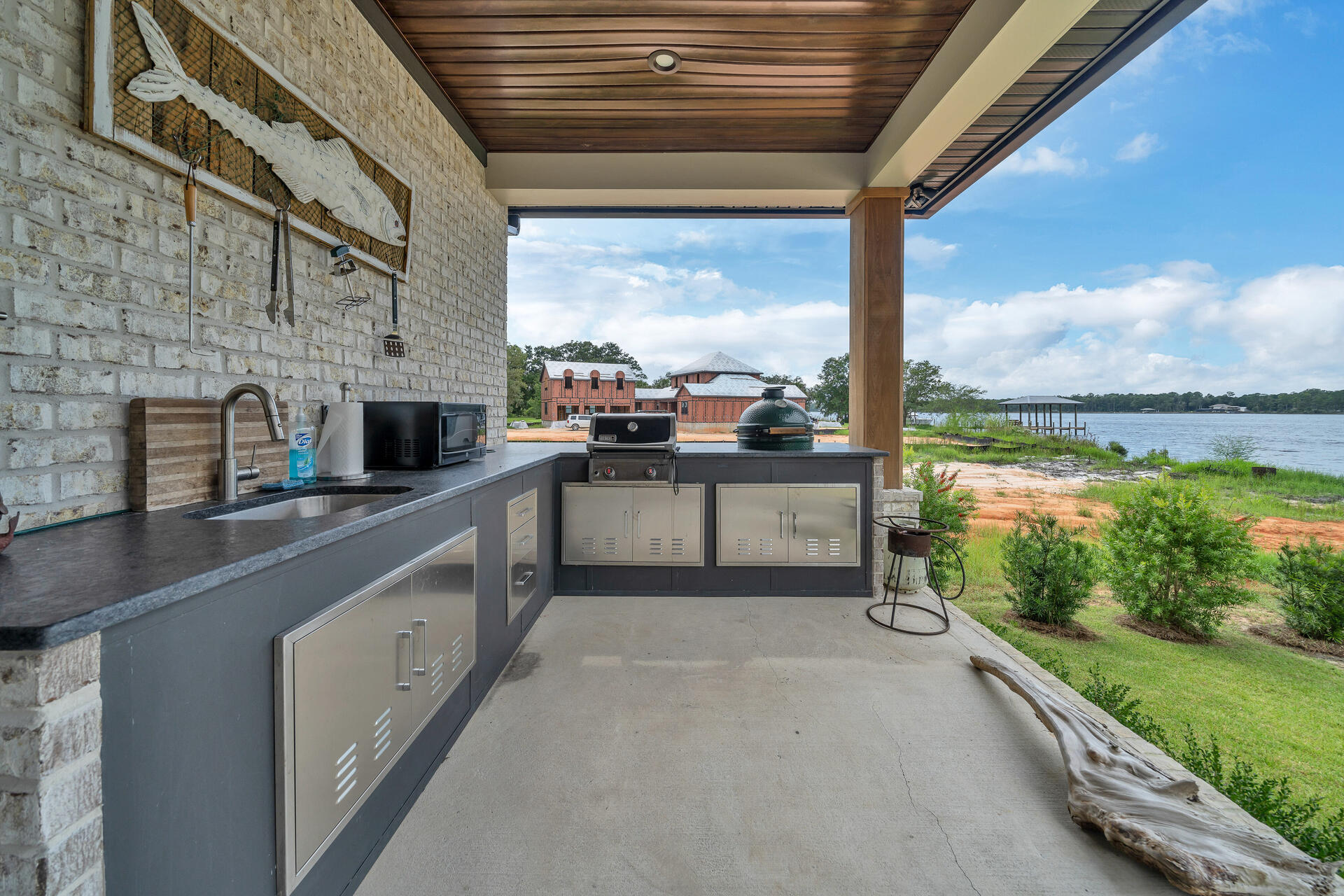 LAGRANGE COVE - Residential