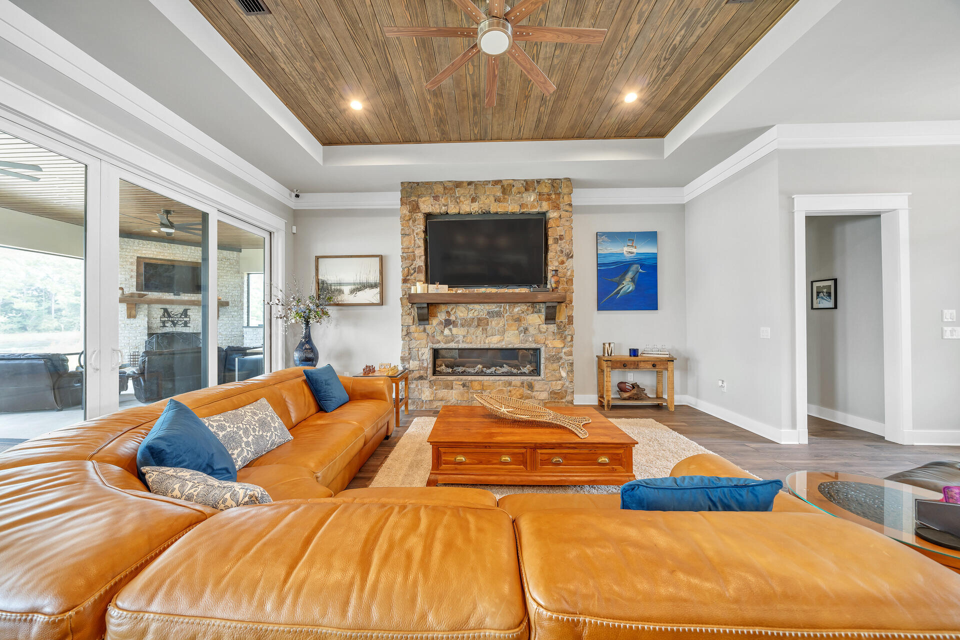 LAGRANGE COVE - Residential