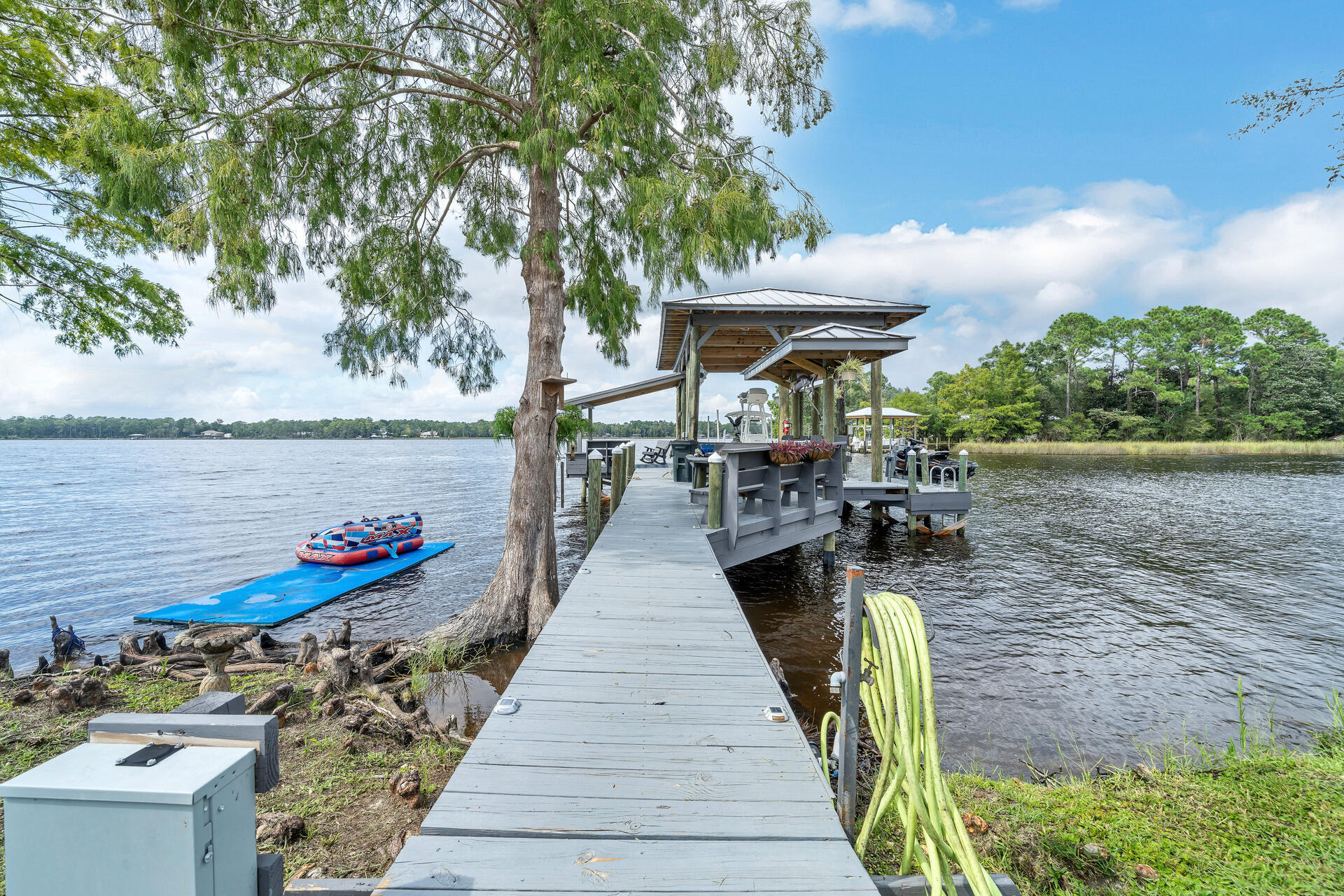 LAGRANGE COVE - Residential