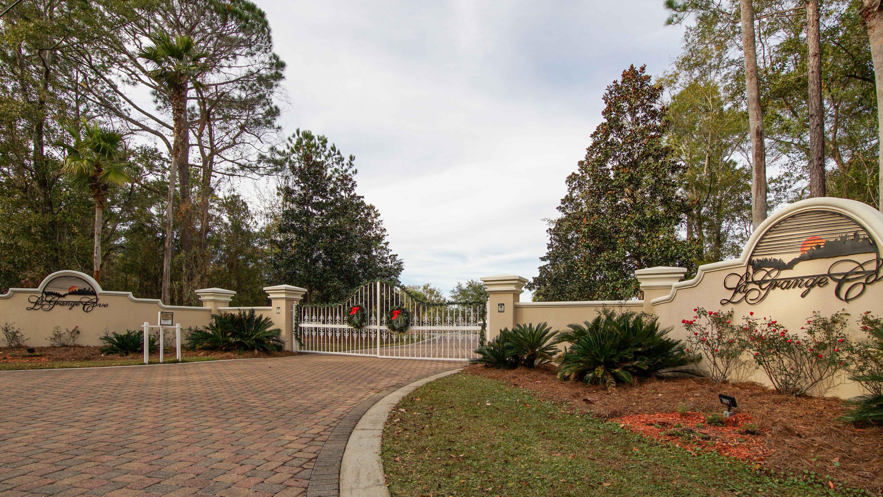 LAGRANGE COVE - Residential