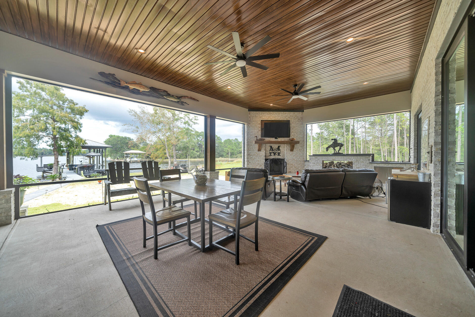 LAGRANGE COVE - Residential