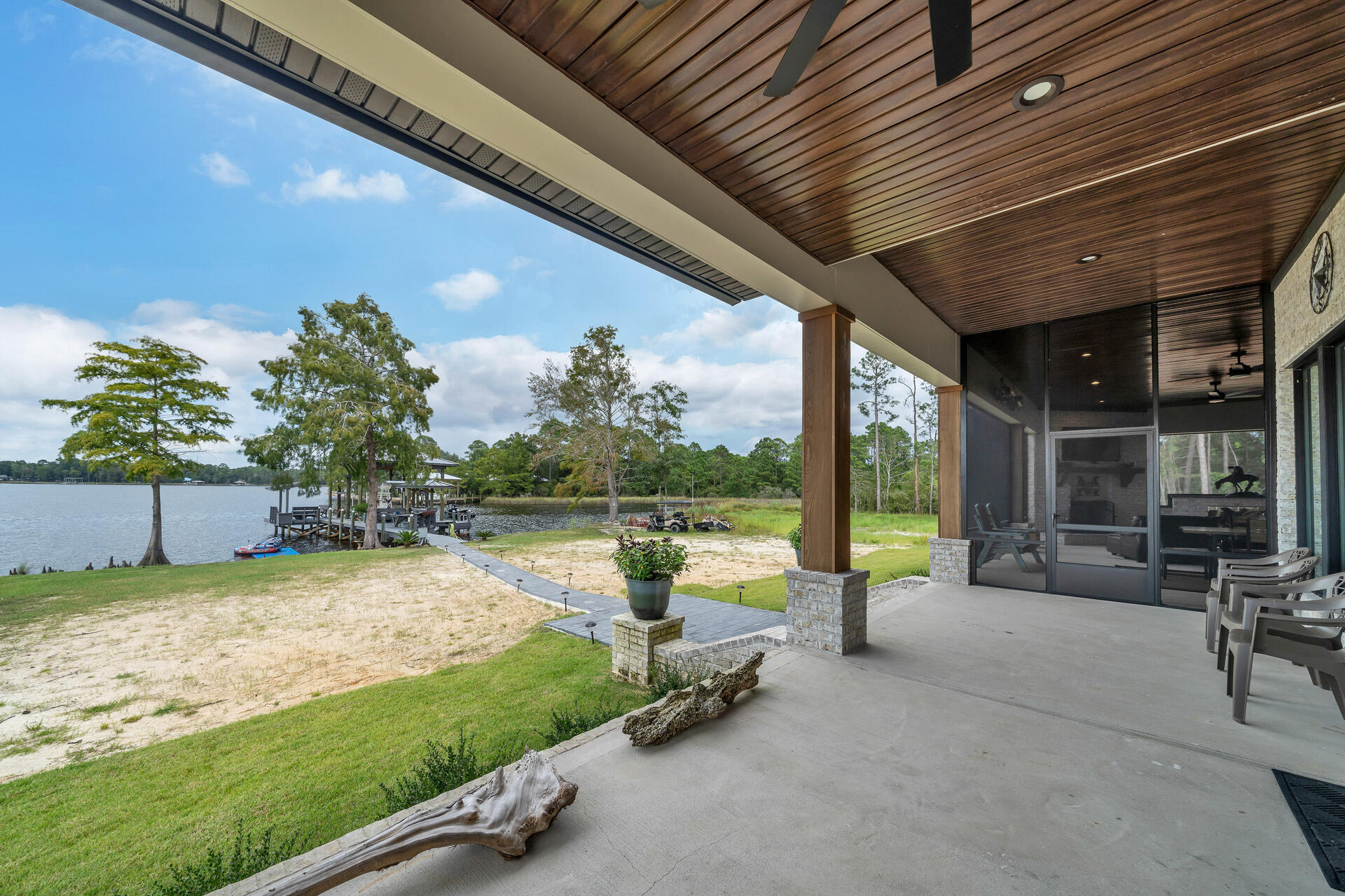 LAGRANGE COVE - Residential