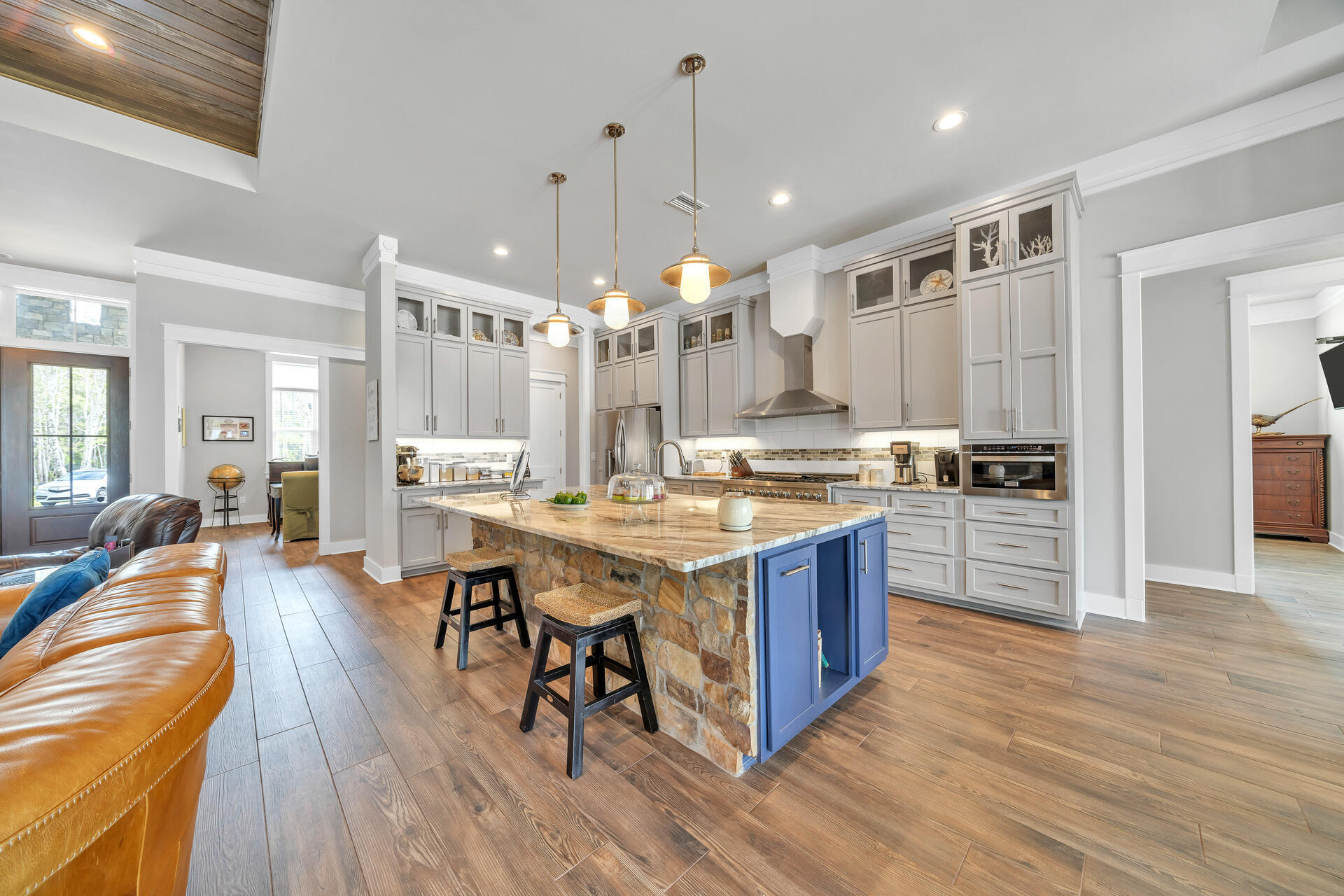 LAGRANGE COVE - Residential