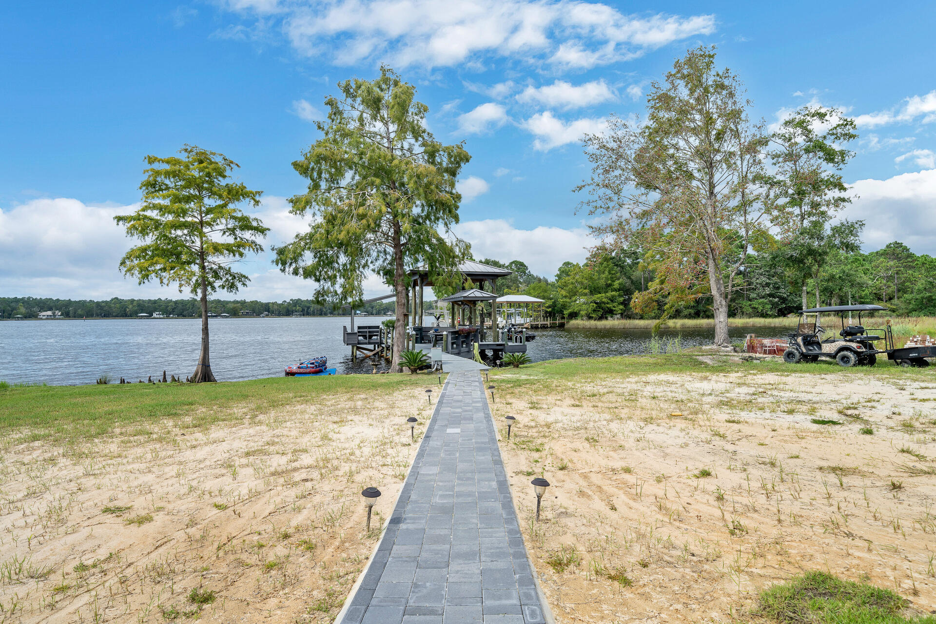 LAGRANGE COVE - Residential
