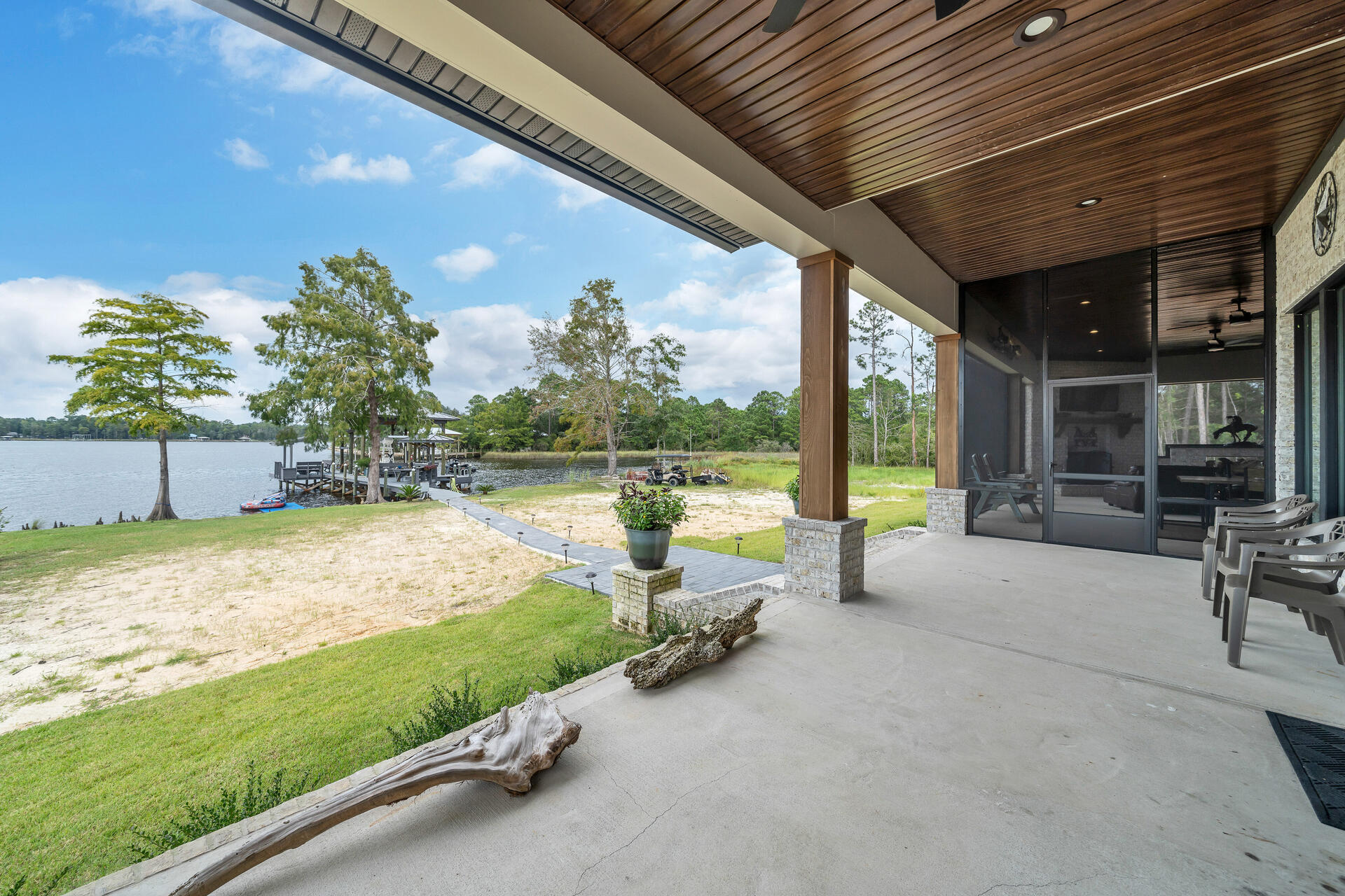 LAGRANGE COVE - Residential