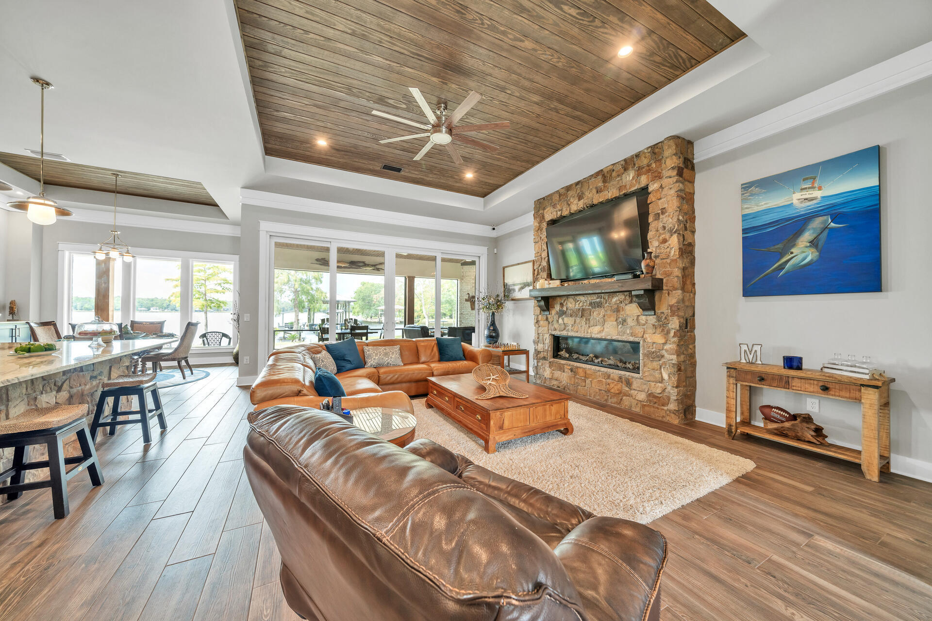LAGRANGE COVE - Residential