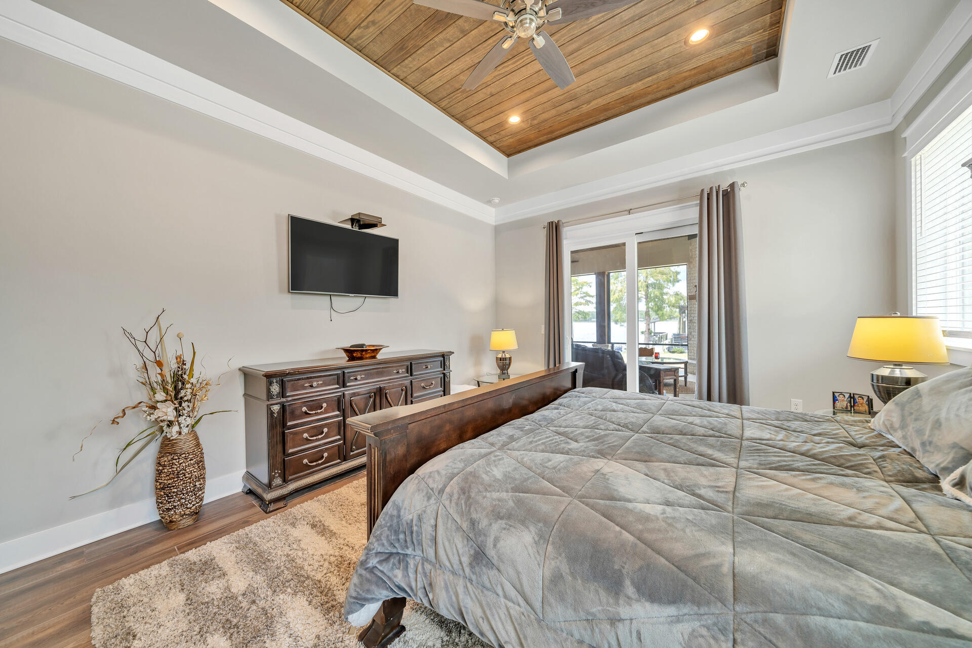 LAGRANGE COVE - Residential