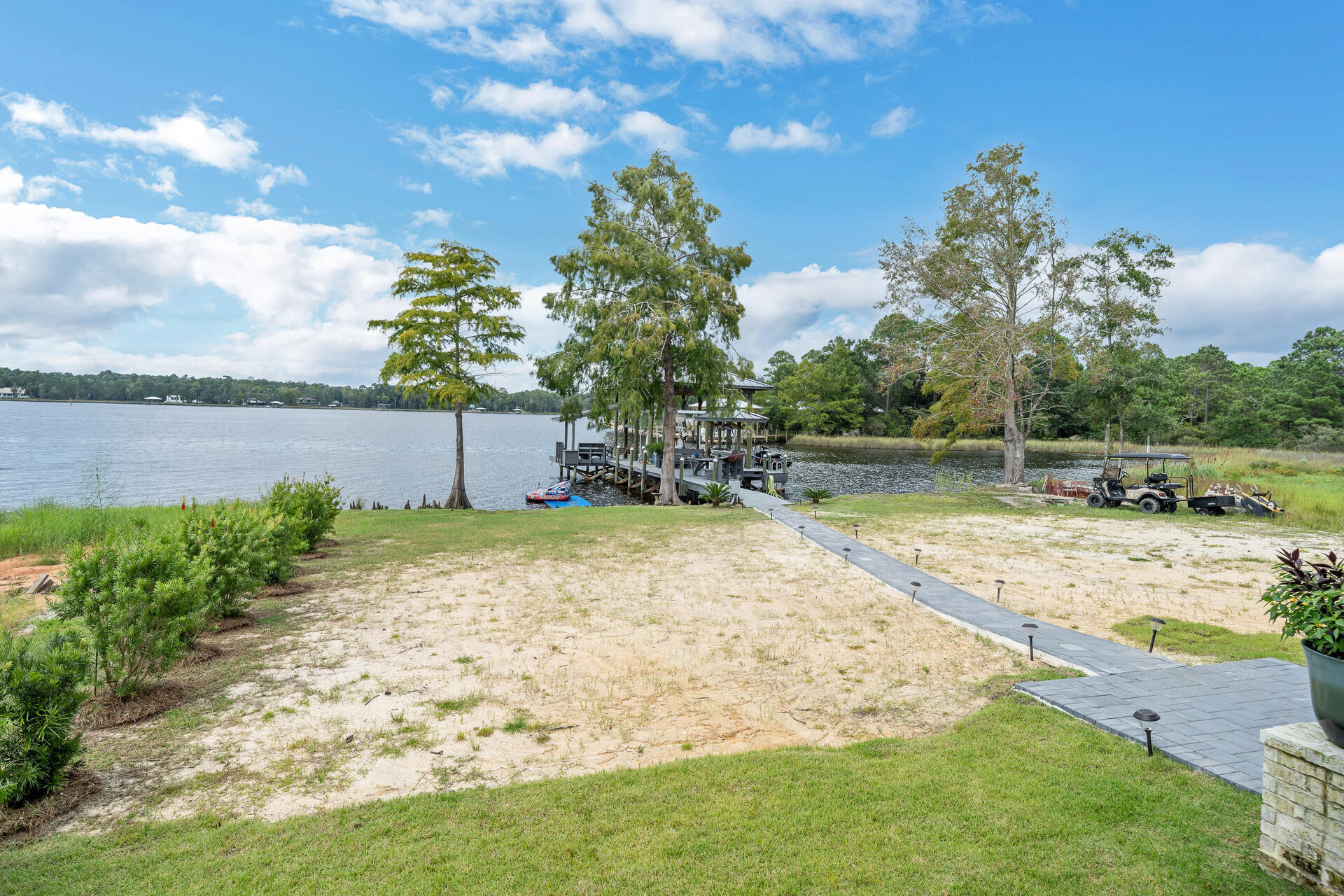 LAGRANGE COVE - Residential