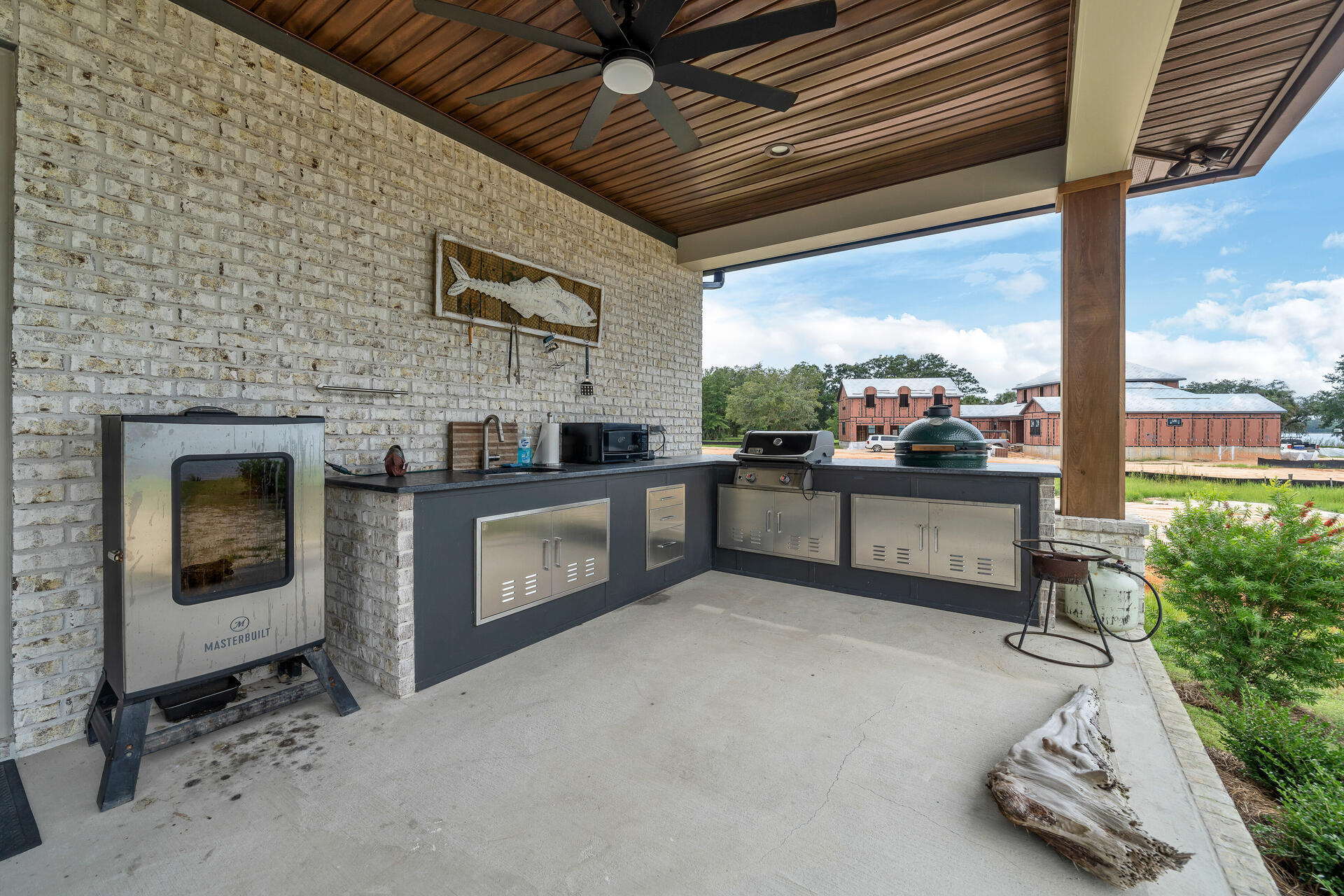 LAGRANGE COVE - Residential