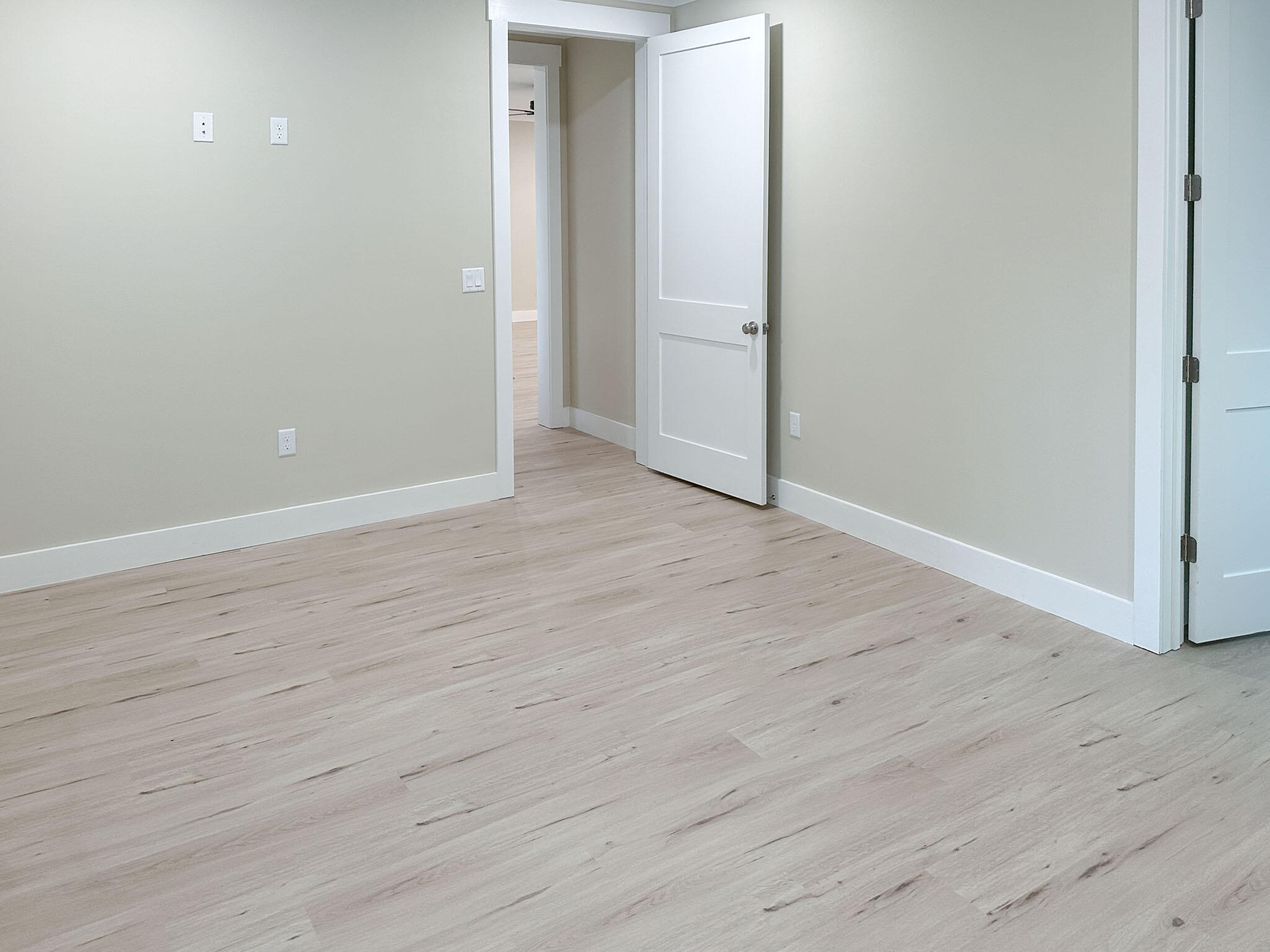 KELLYS 3RD ADDN TO DESTIN - Residential Lease