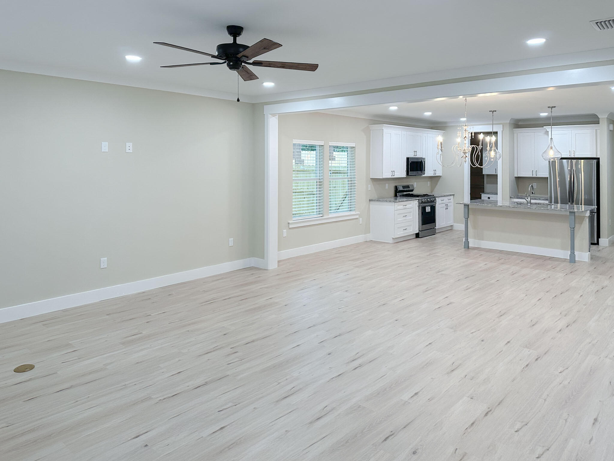 KELLYS 3RD ADDN TO DESTIN - Residential Lease