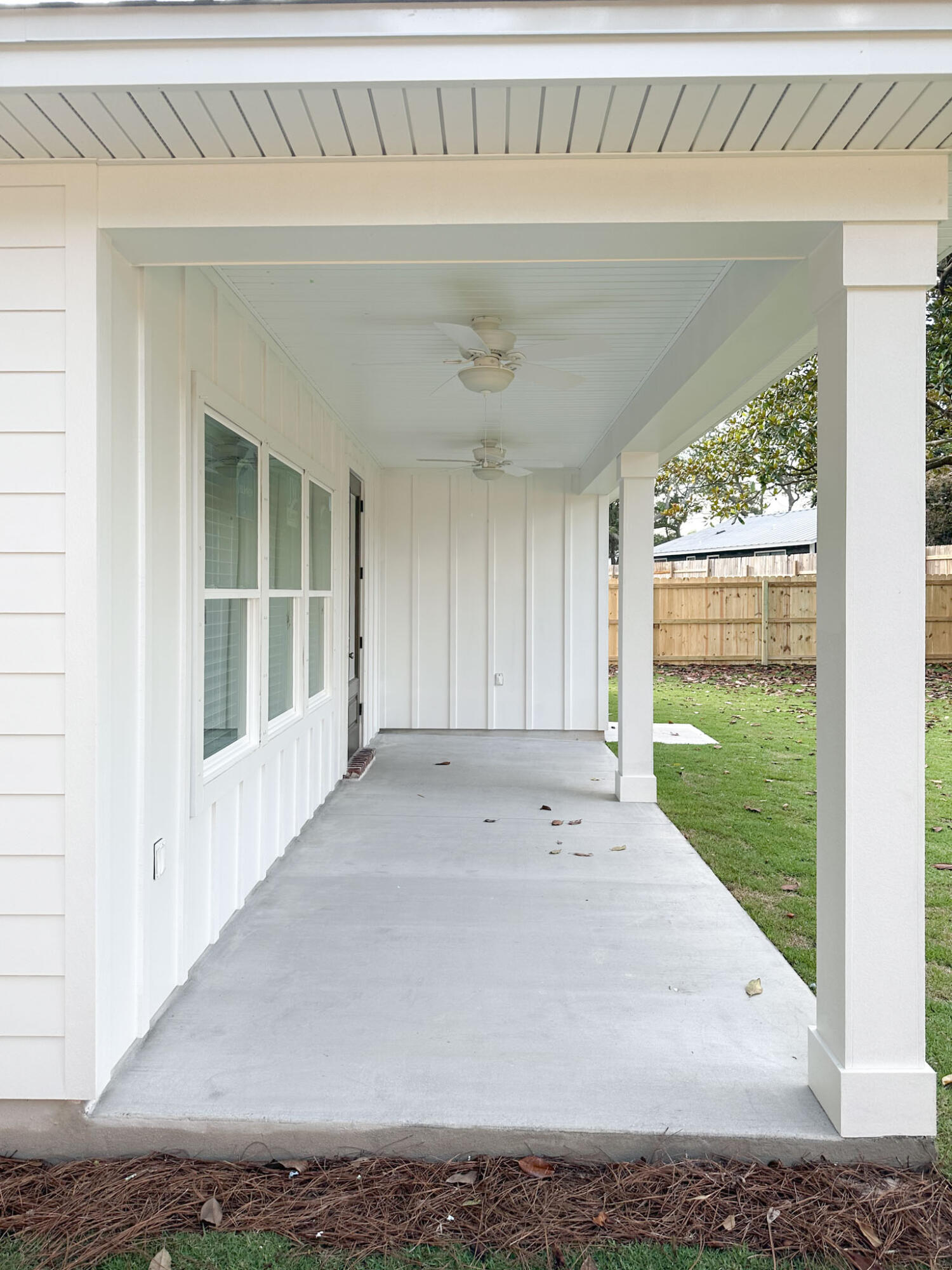 KELLYS 3RD ADDN TO DESTIN - Residential Lease
