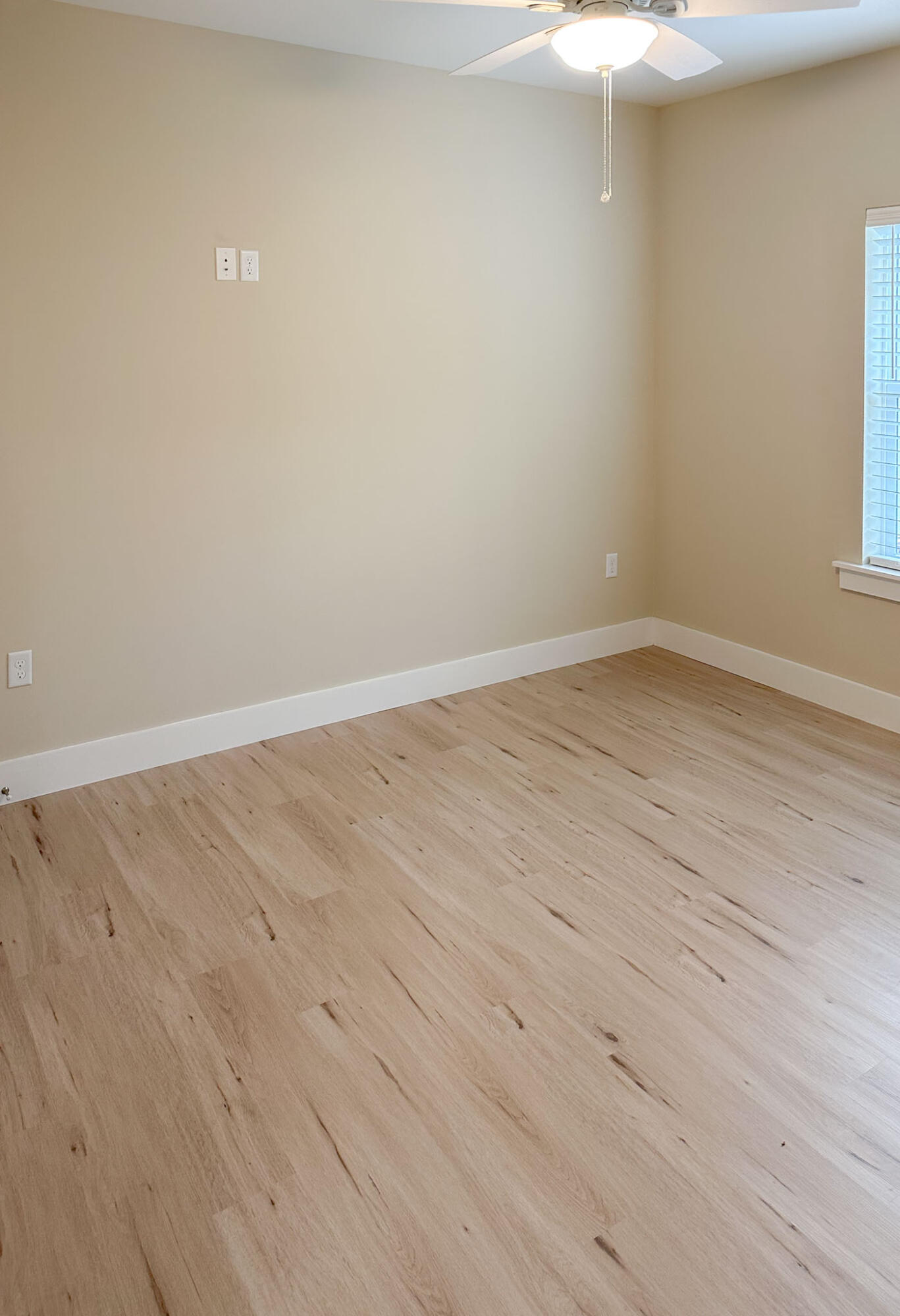 KELLYS 3RD ADDN TO DESTIN - Residential Lease