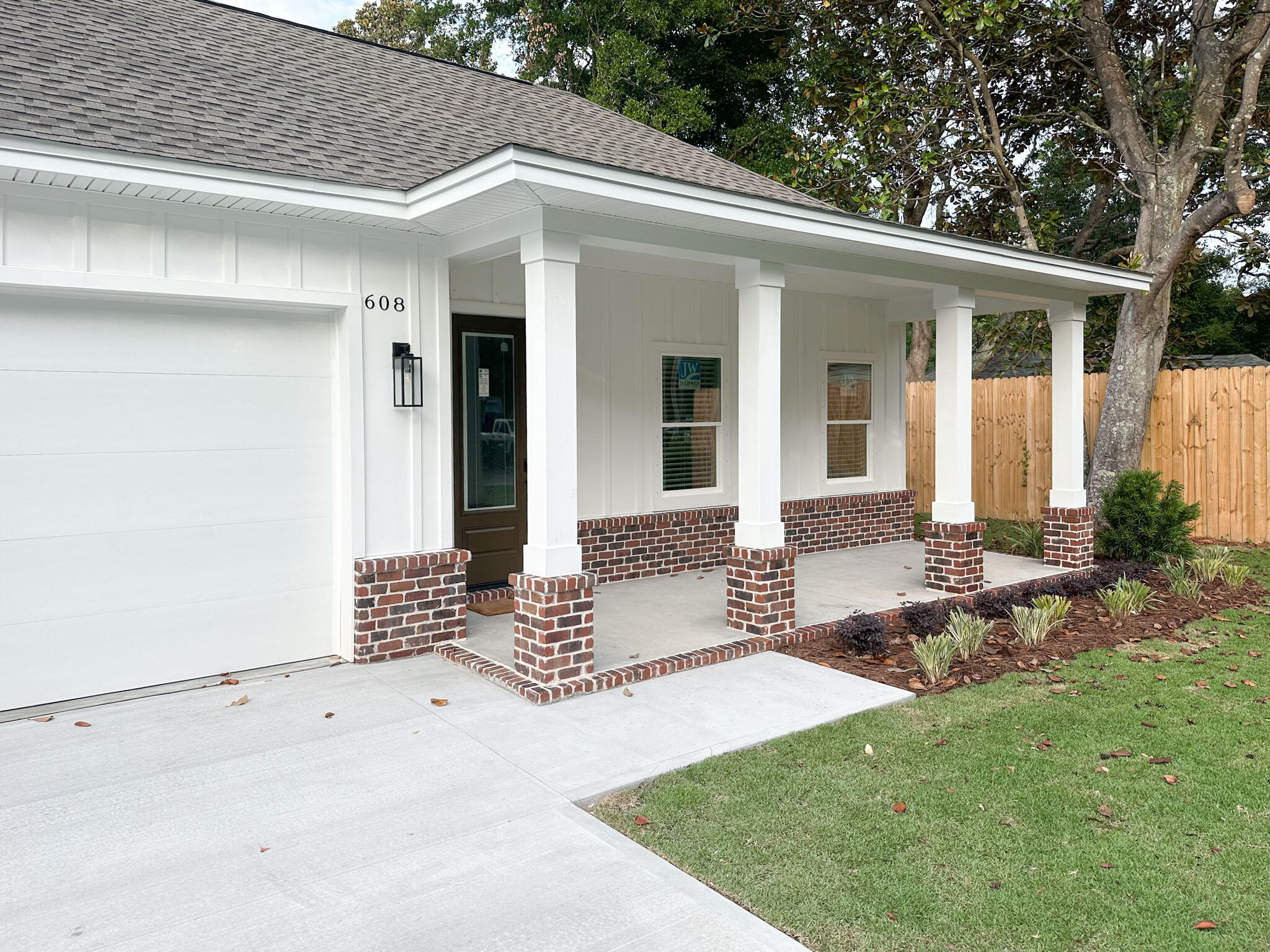 KELLYS 3RD ADDN TO DESTIN - Residential Lease
