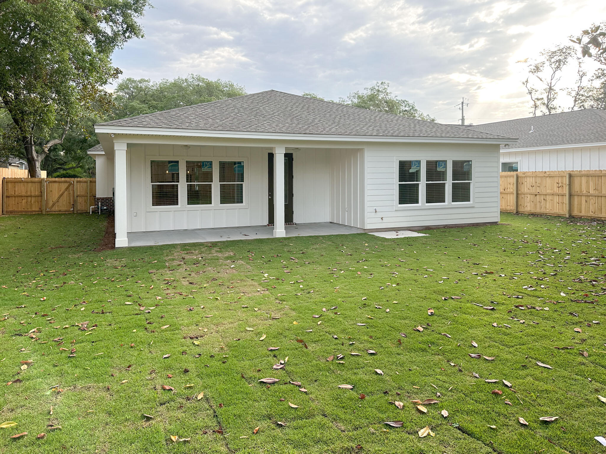 KELLYS 3RD ADDN TO DESTIN - Residential Lease