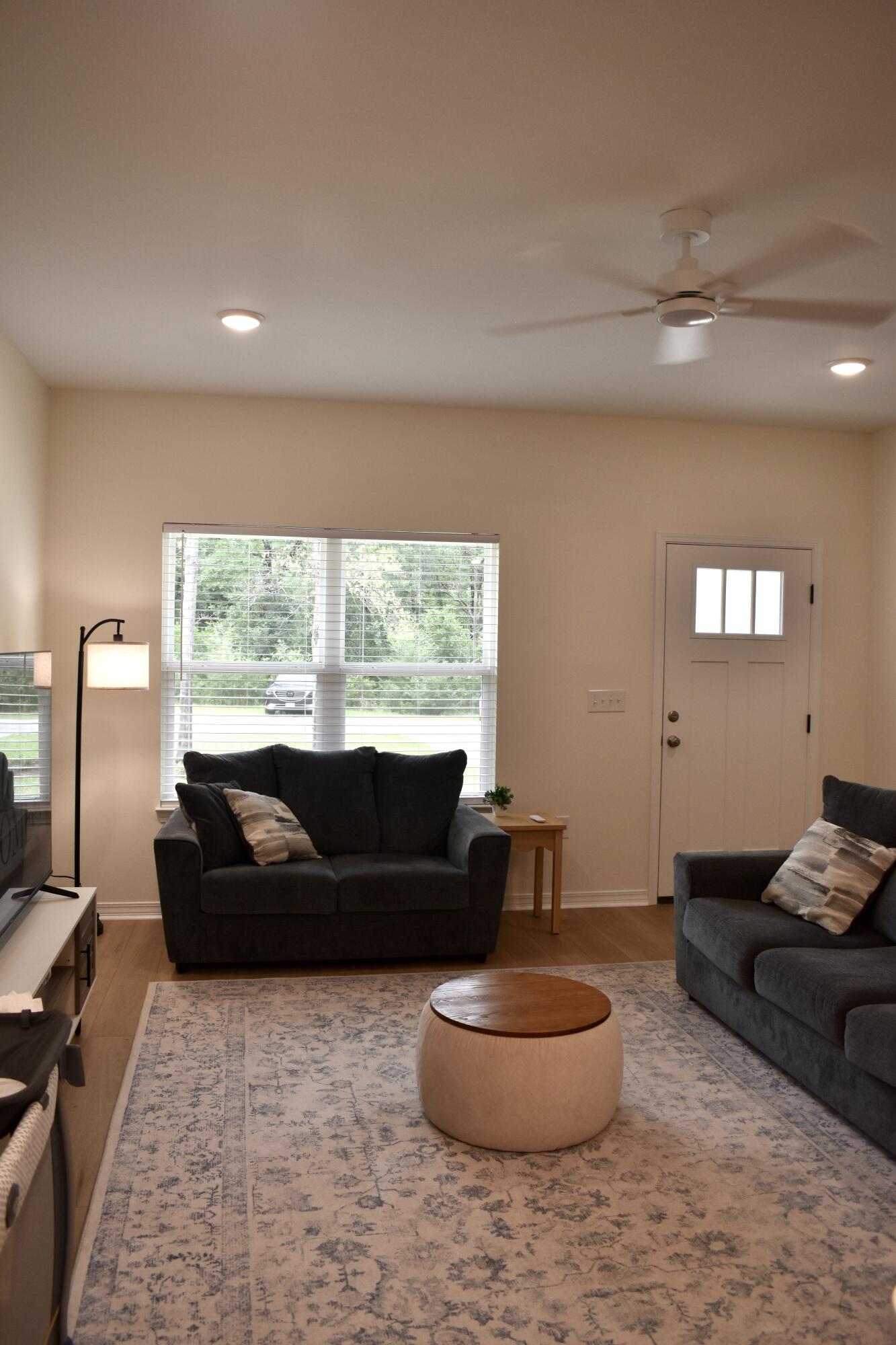 METES & BOUNDS - Residential Lease