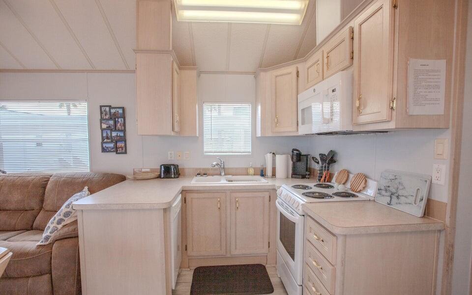 Emerald Pointe Resort - Residential