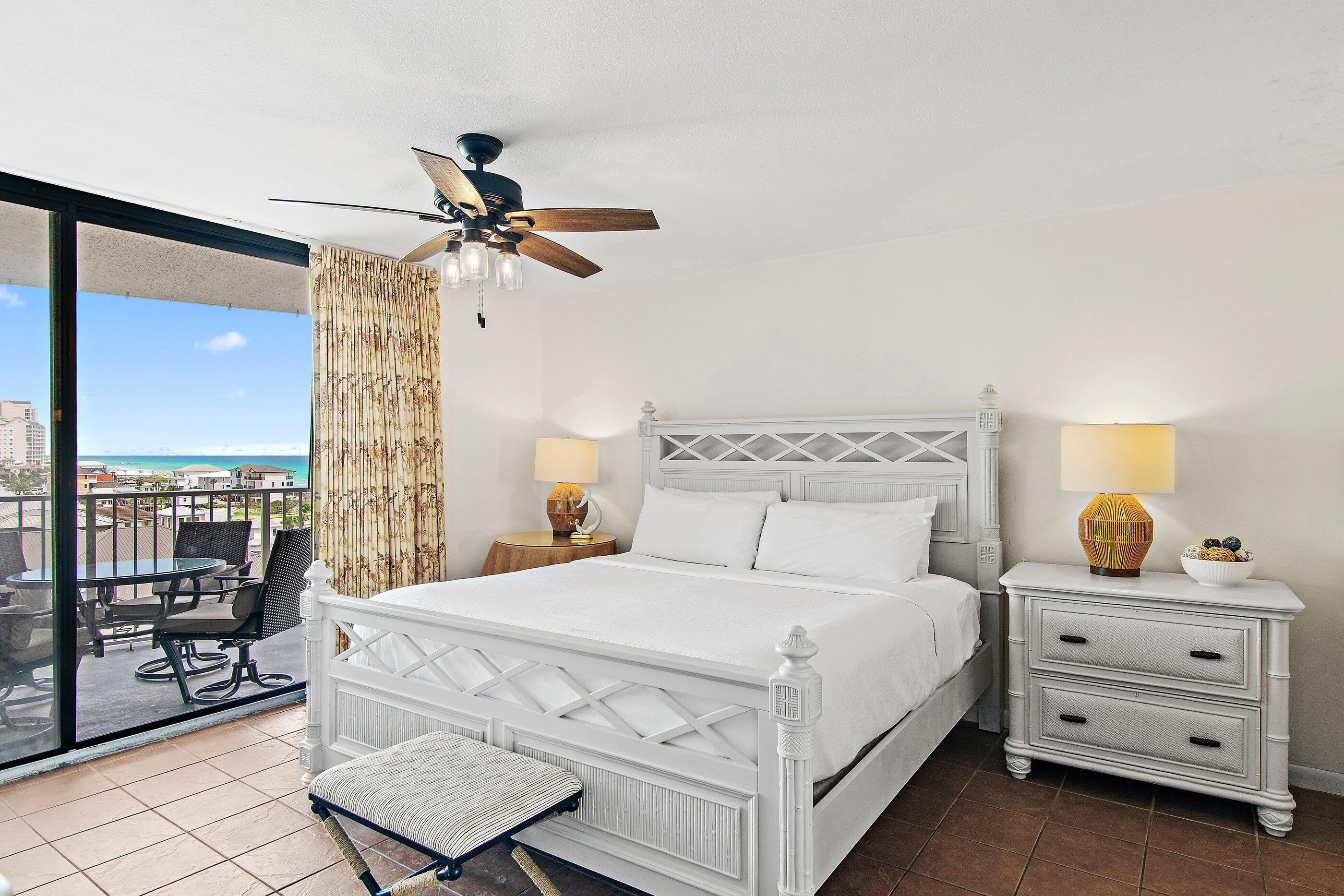 MAINSAIL CONDO PH 3 - Residential