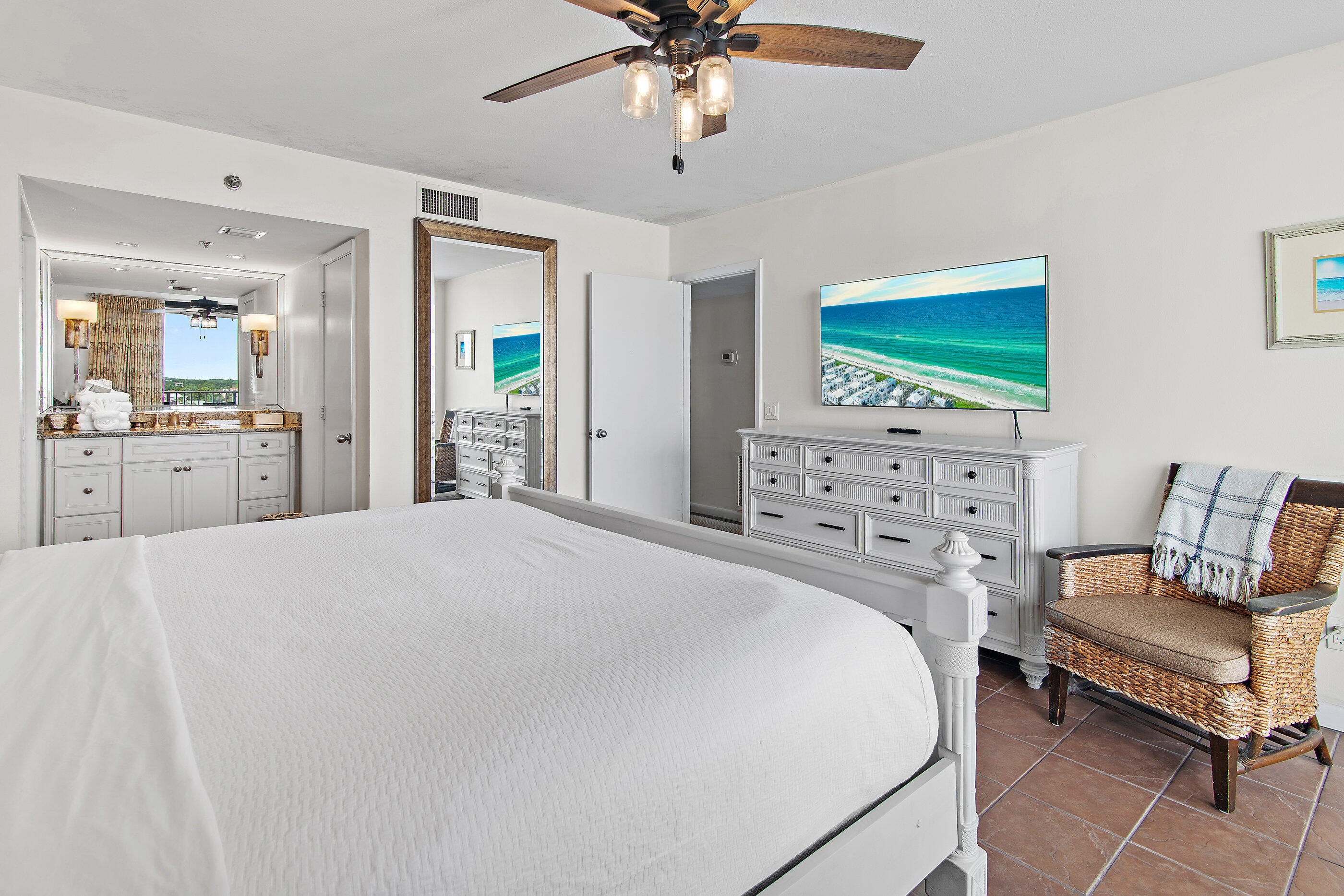 MAINSAIL CONDO PH 3 - Residential