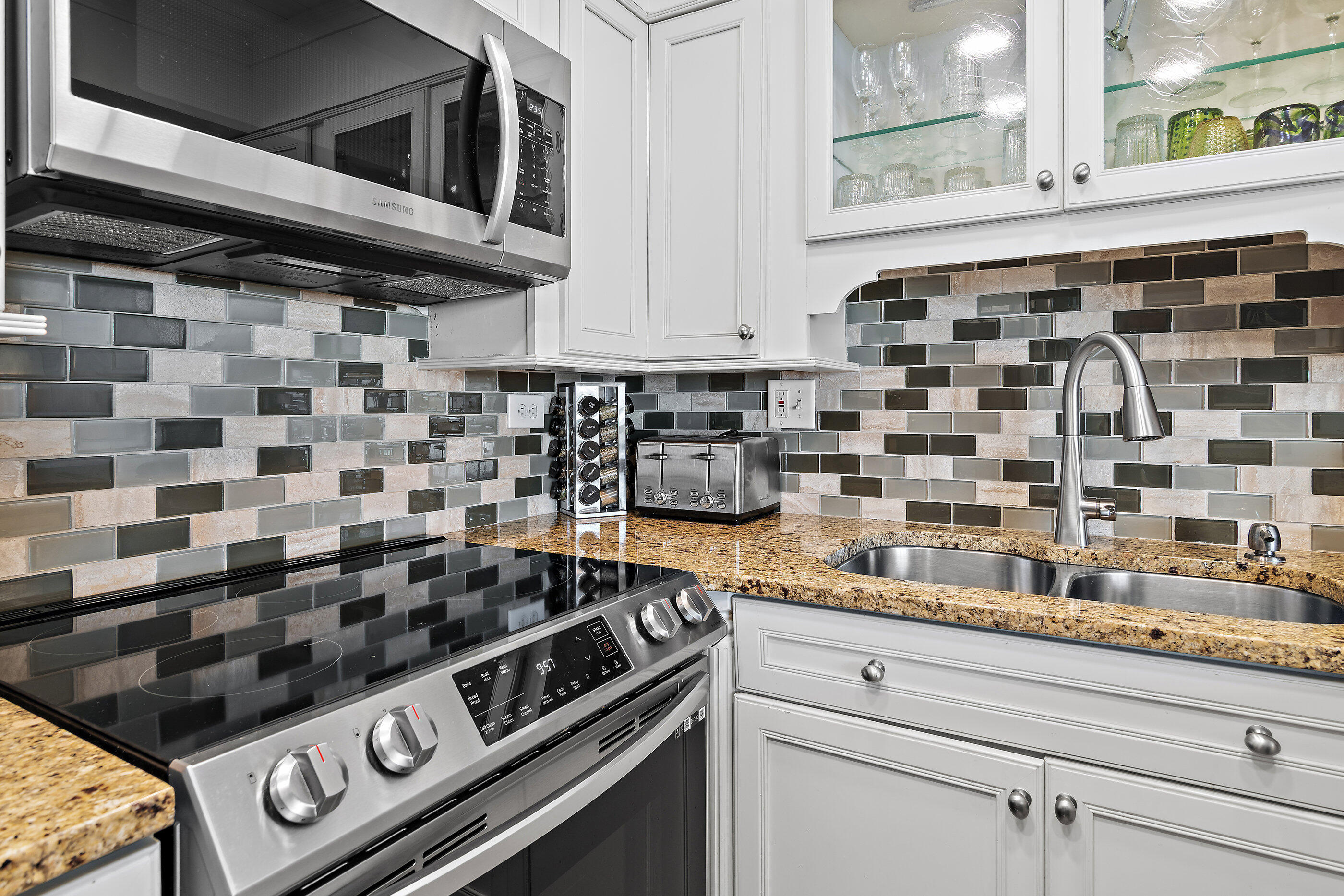 MAINSAIL CONDO PH 3 - Residential