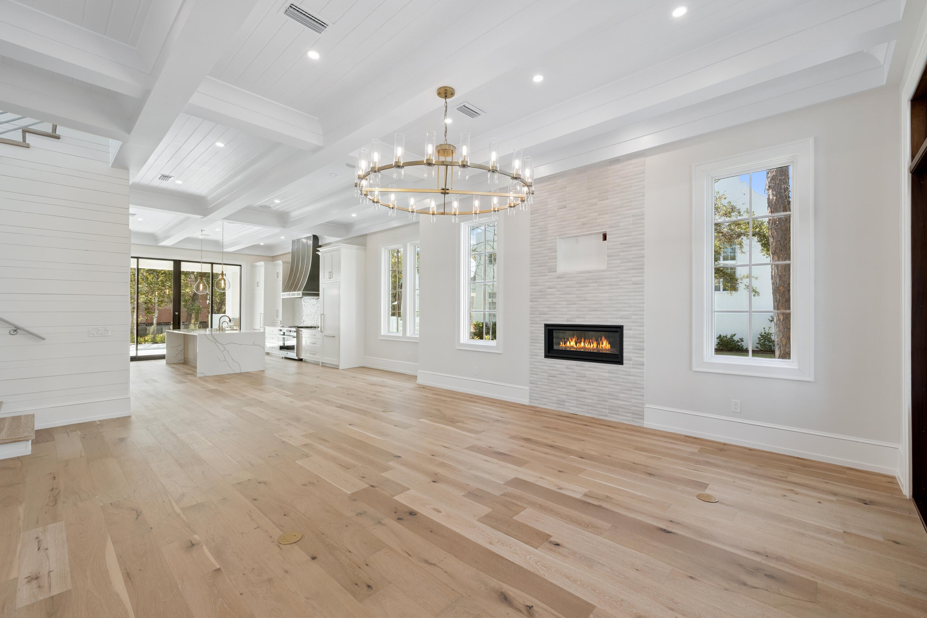 CHURCHILL OAKS - Residential