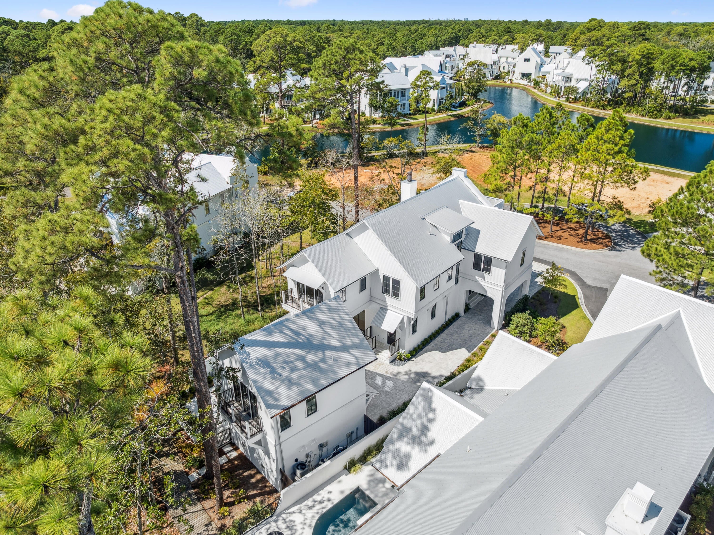 CHURCHILL OAKS - Residential
