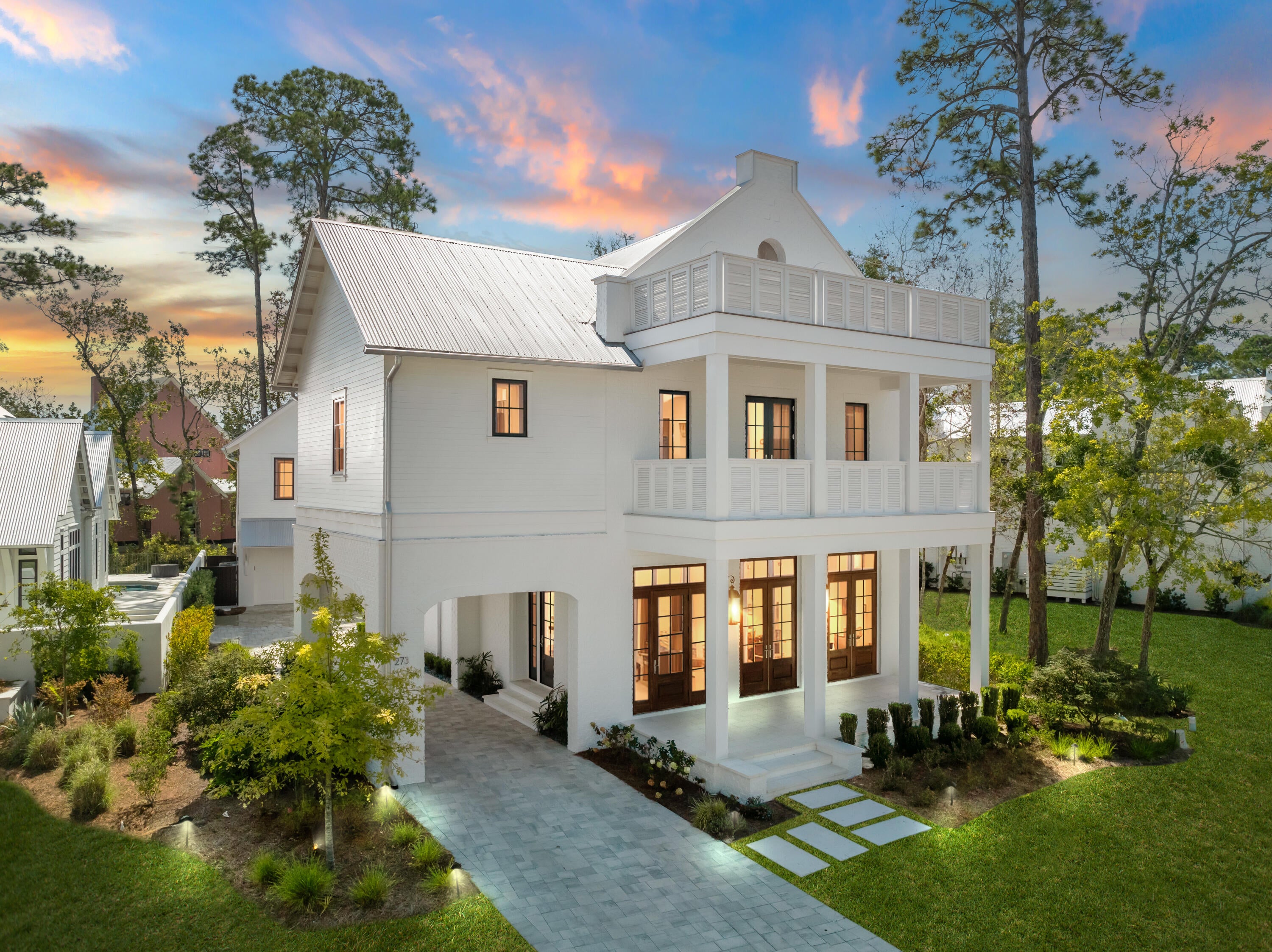 CHURCHILL OAKS - Residential